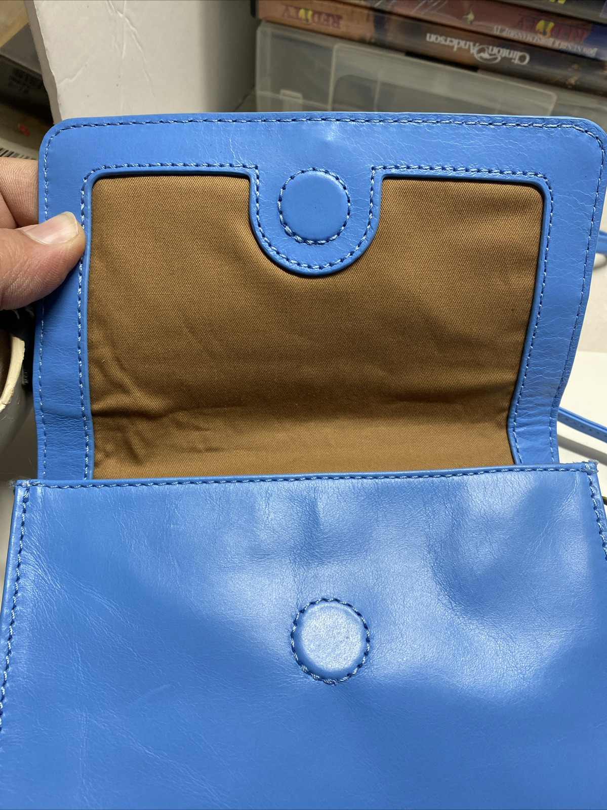 HOBO Jill Wallet Women’s Crossbody Bag Purse in Tranquil Blue