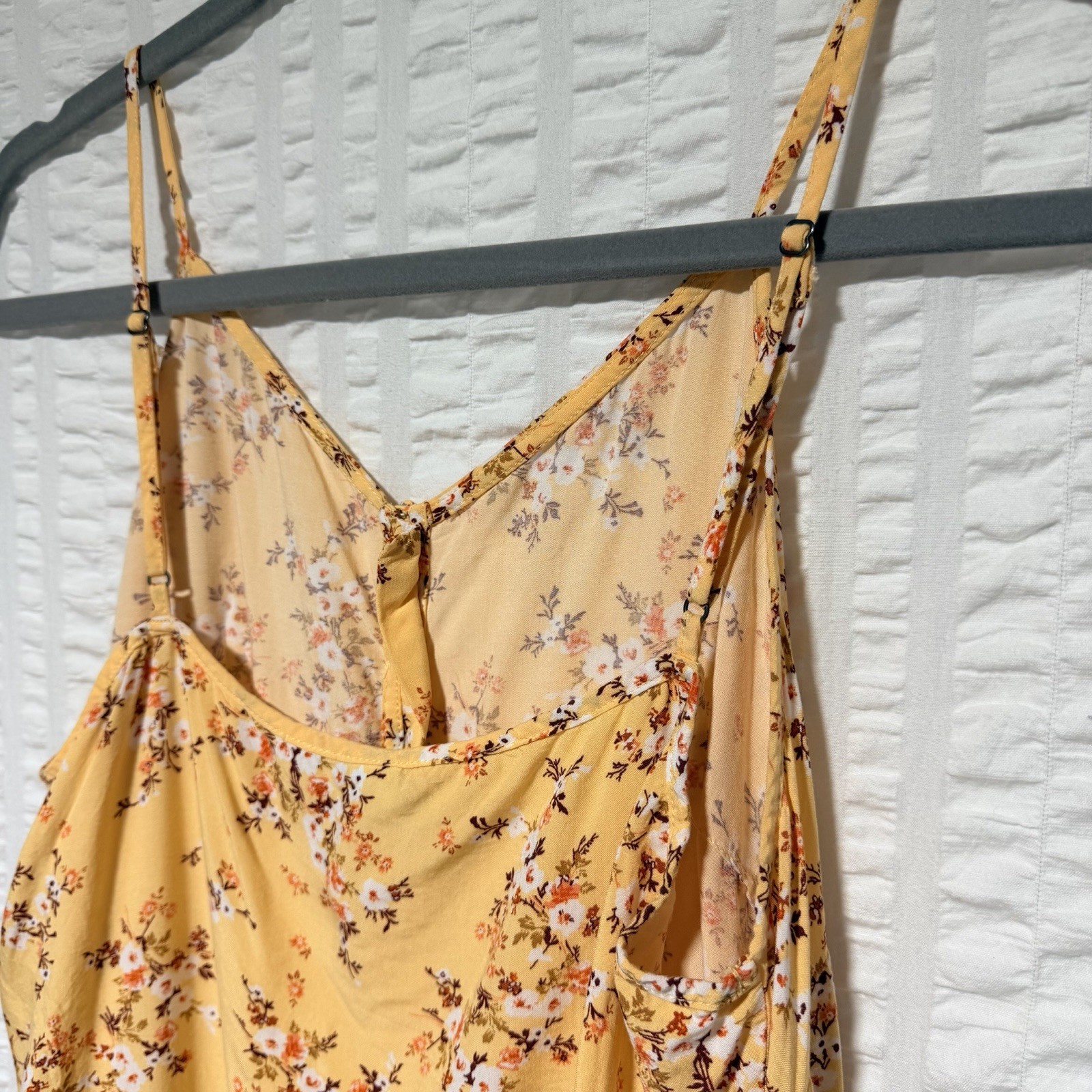 Old Navy Womens L Yellow Floral Woven Rayon V-Neck Button Front Cami Tank Top