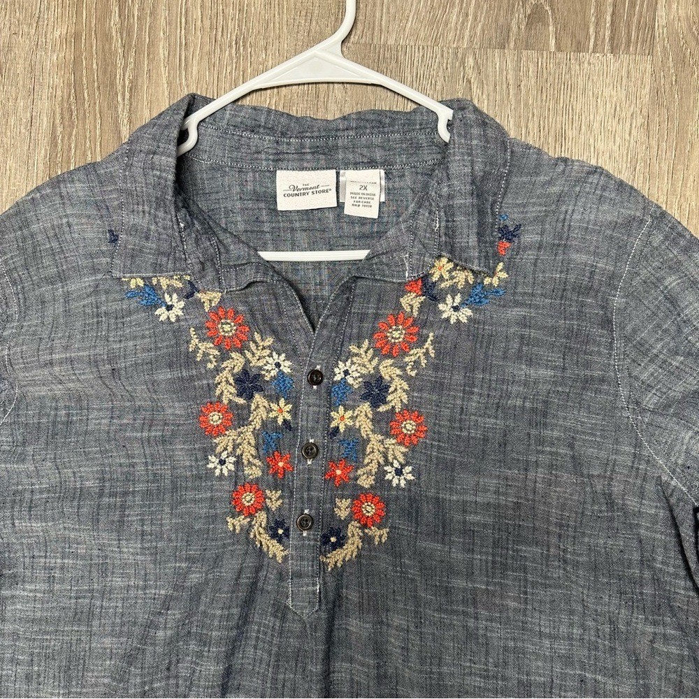 Gray Boxy popover with Peter Pan Collar embroidered front