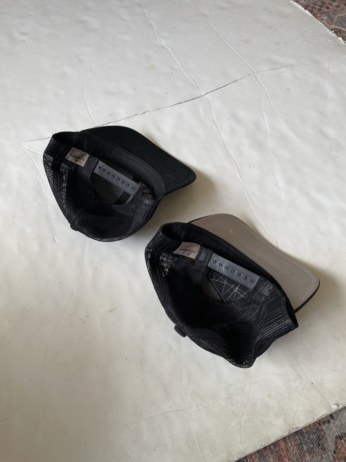 bundle of 2 Truewerk Hats Snapback Black high performance workwear