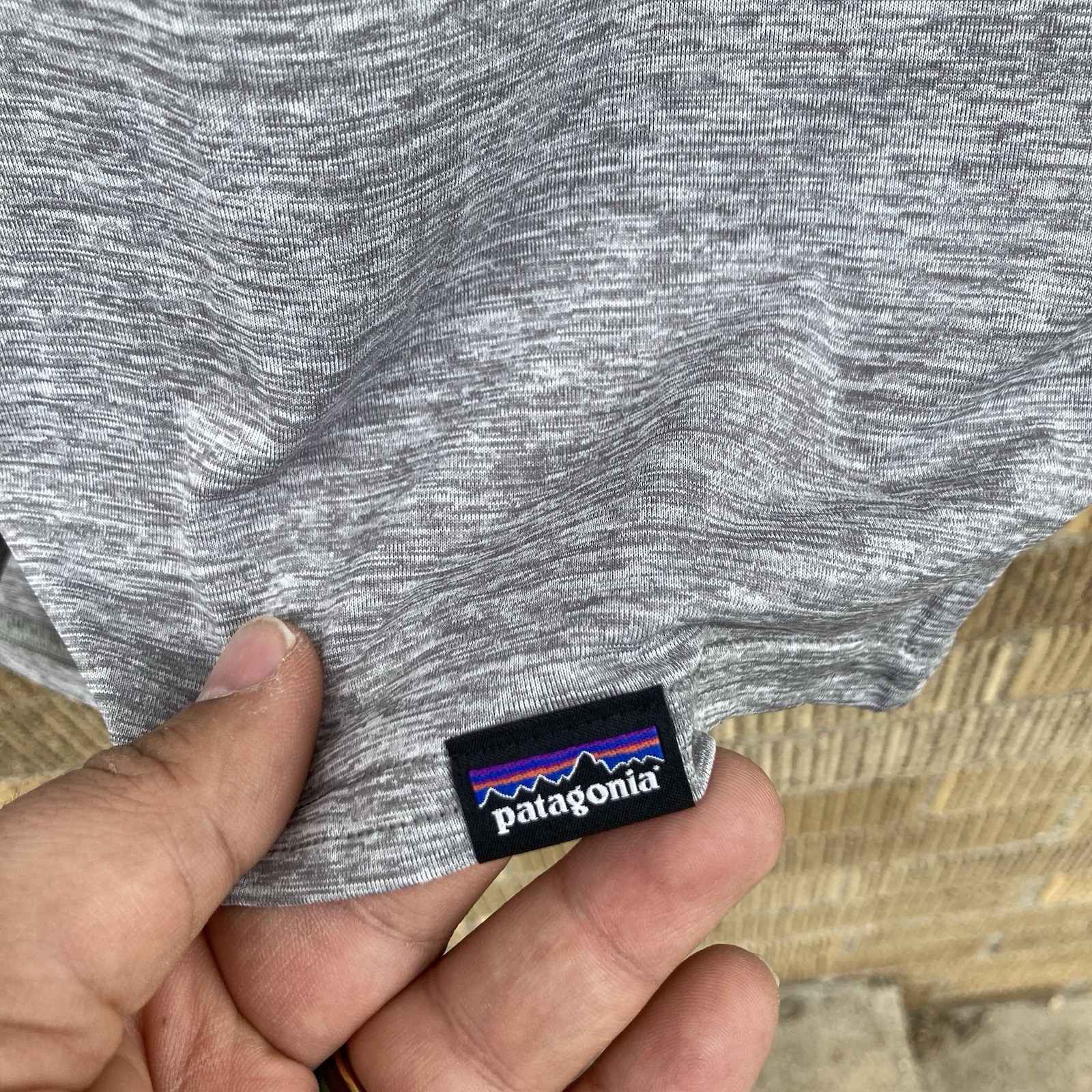 Patagonia Mens Medium Capilene Cool Daily Short Sleeve Feather Grey T-shirt NWT