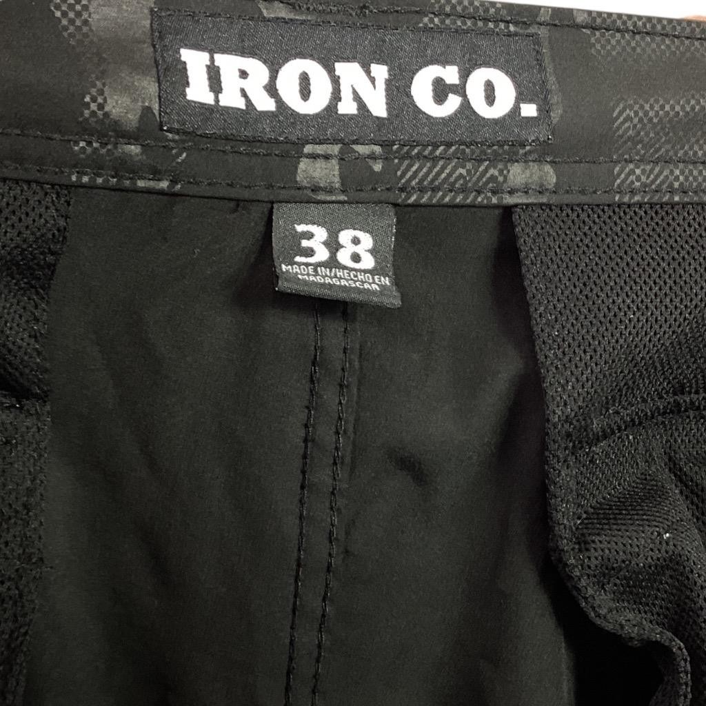 Iron Co Shorts Mens 38 Blackout Camo Stretch Performance Hybrid Cargo