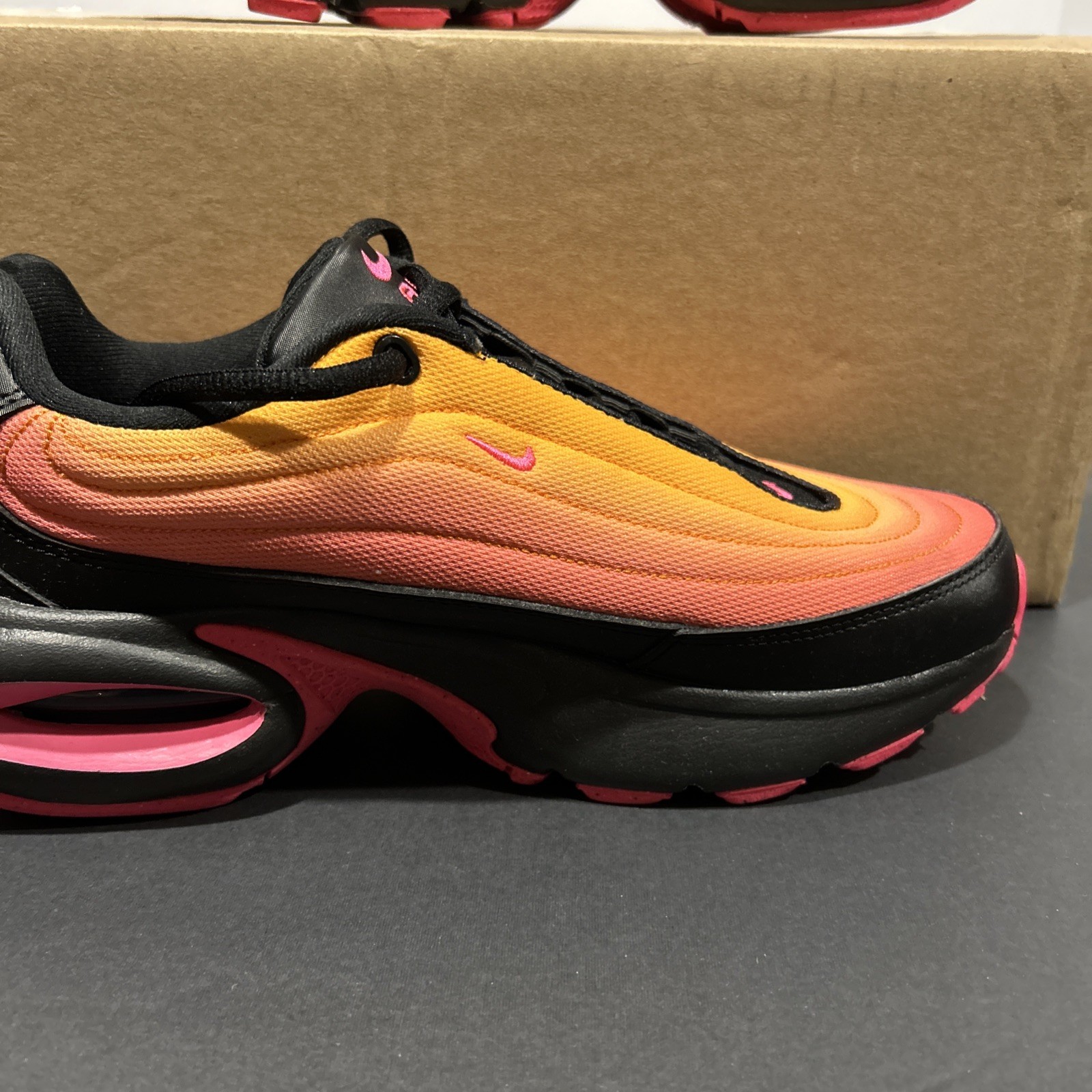Size 8 Women’s Nike Air Max Portal Brand NEW No Box