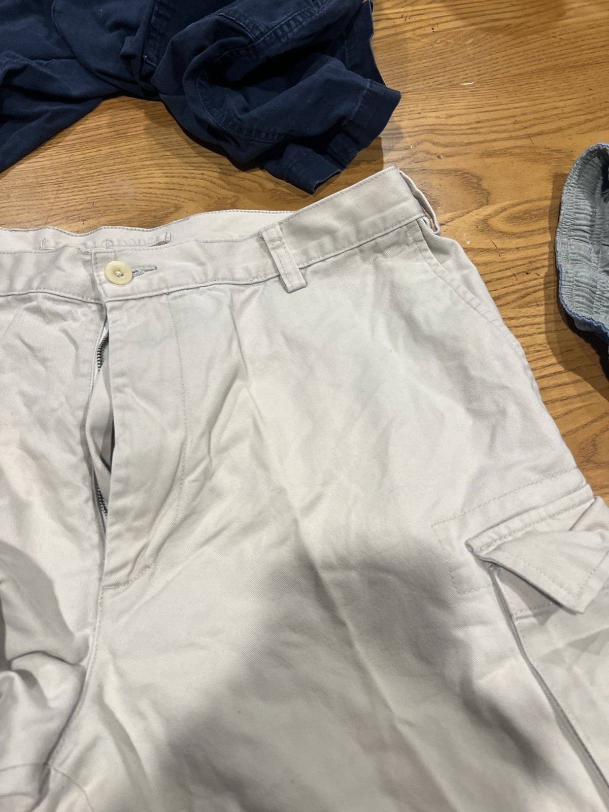 Nautica Men’s Beige Cargo Shorts Relaxed Fit Pockets Solid Flat Front