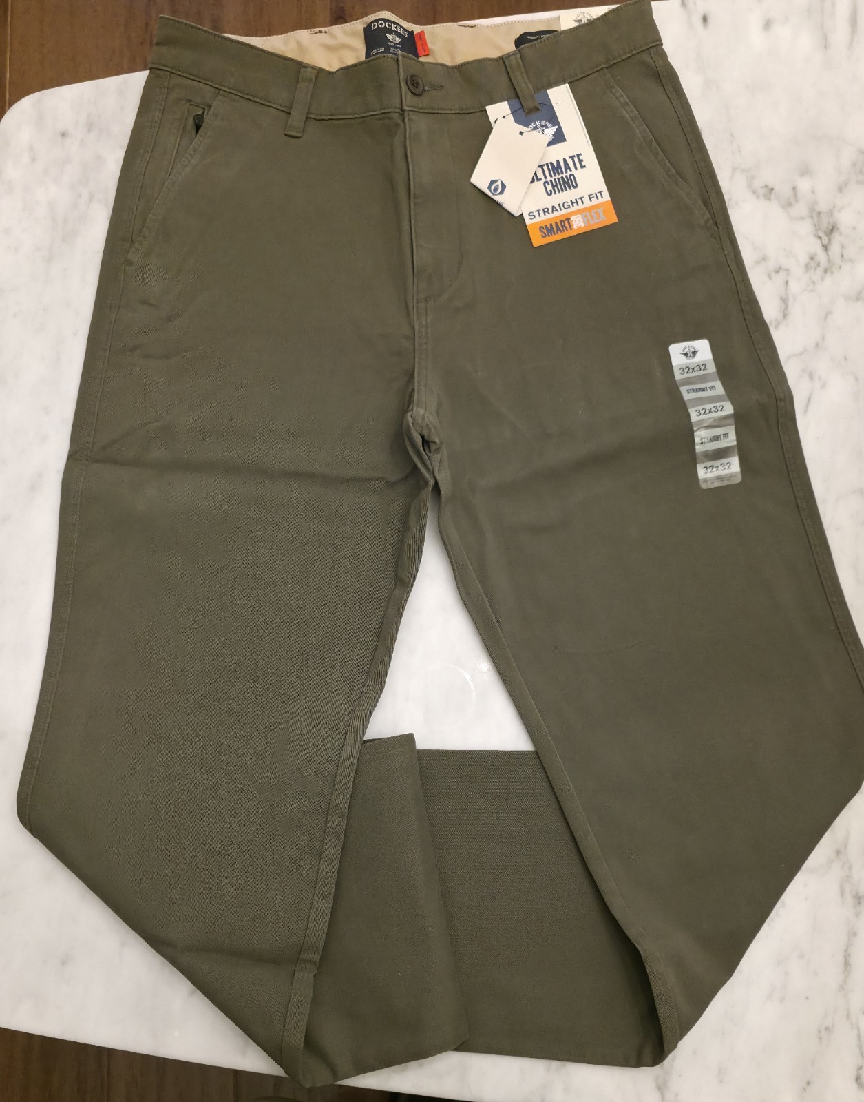 New!! Dockers Straight Fit Ultimate Chino with Smart 360 Flex Men’s 32×32 Olive