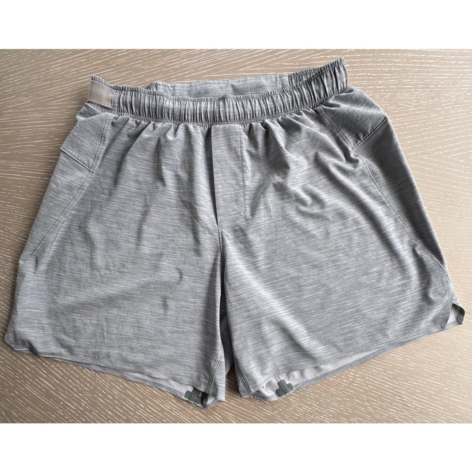 Lululemon Men’s Pace Breaker Lined Athletic Shorts Heather Gray Size Medium M