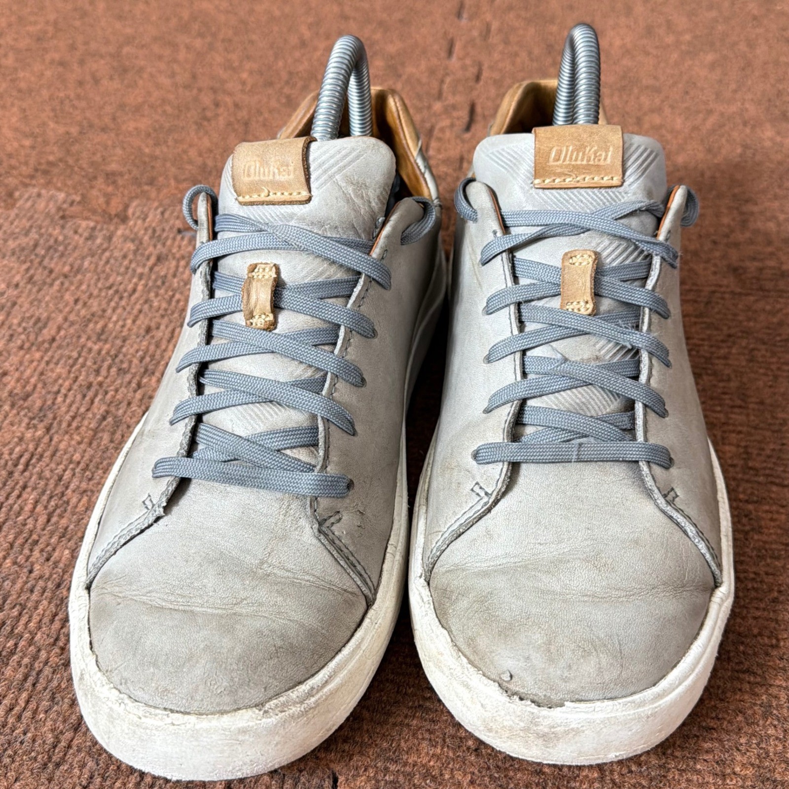 OluKai Lae’ahi Li ‘Ili Mens Leather Sneakers Grey Low Top Shoes Drop-In Heel C+