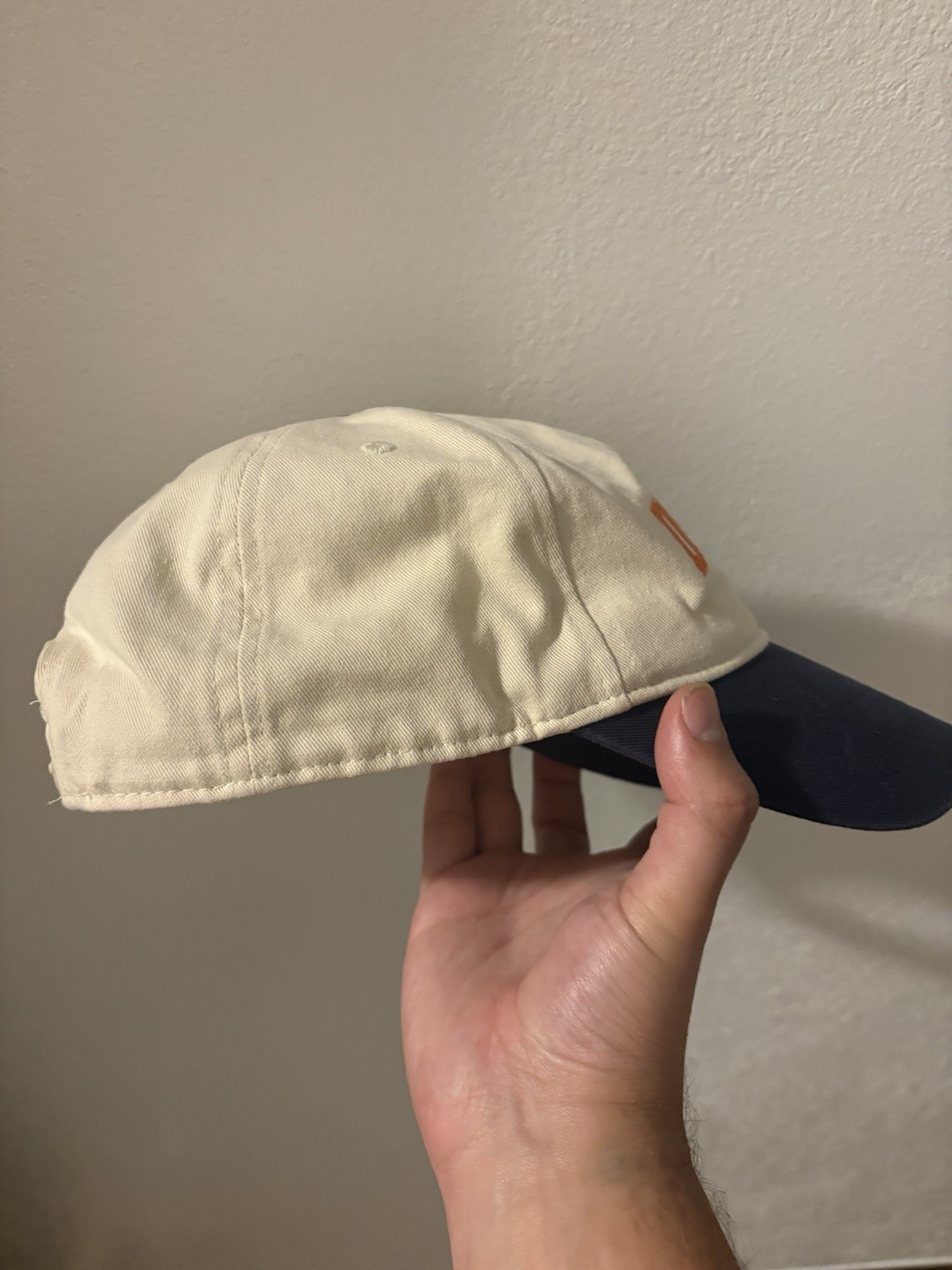 Urban Outfitters Cream & Navy ‘DUMP HIM’ Snapcback