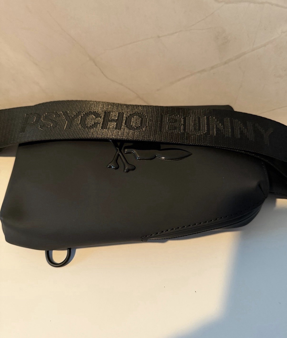 Psycho Bunny – Unisex Rubberized Crossbody BLACK