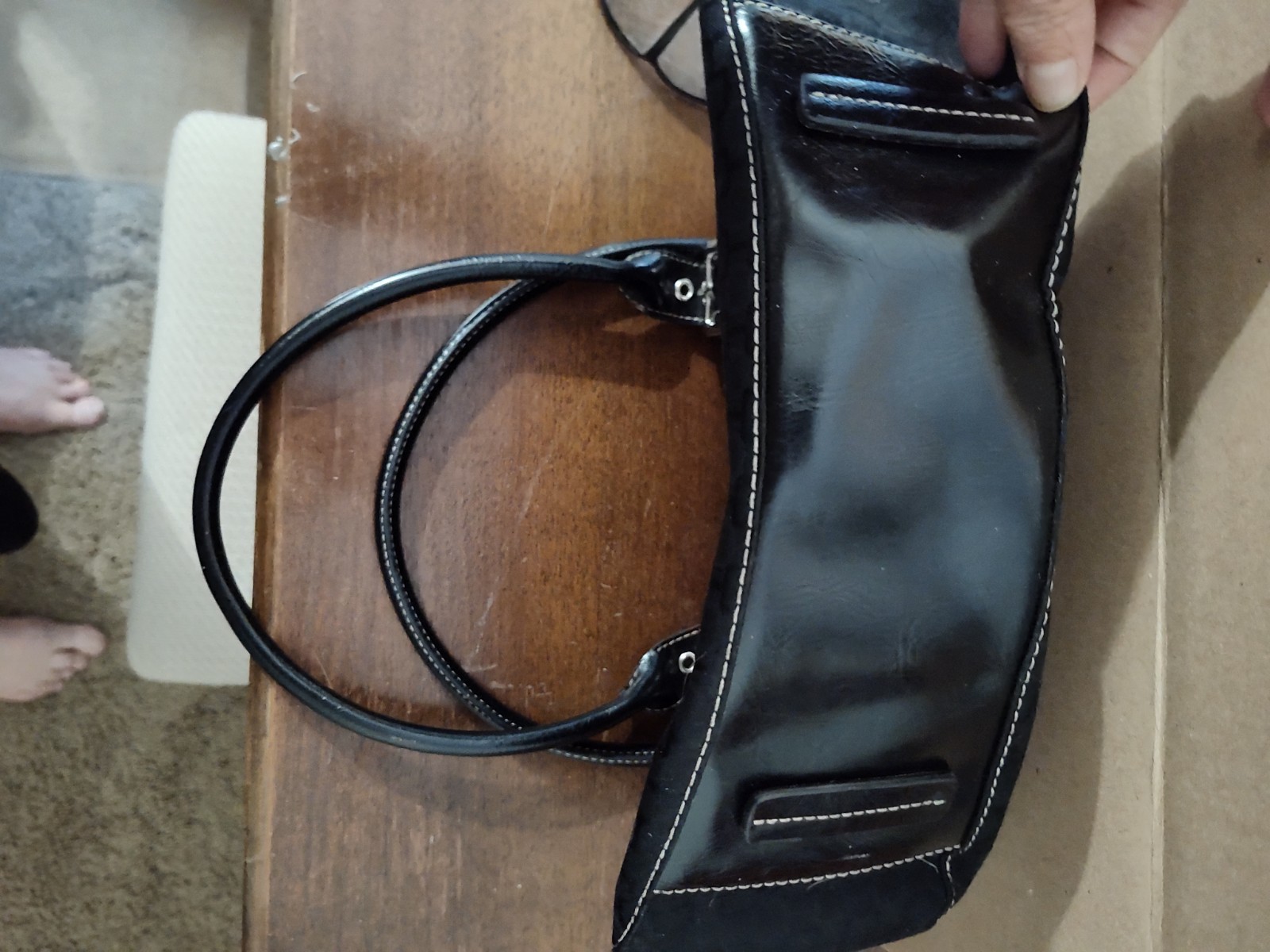 Nine West Black Shoulder Bag Zip Closure Double Handles Inner Pockets Lined