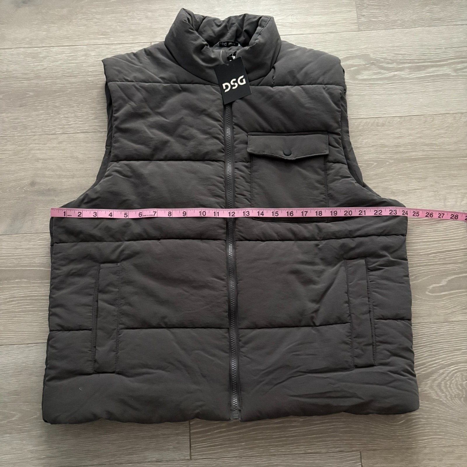 NWT DSG Mens Dark Gray Black Lined Full Zip Insulated Winter Puffer Vest Size L