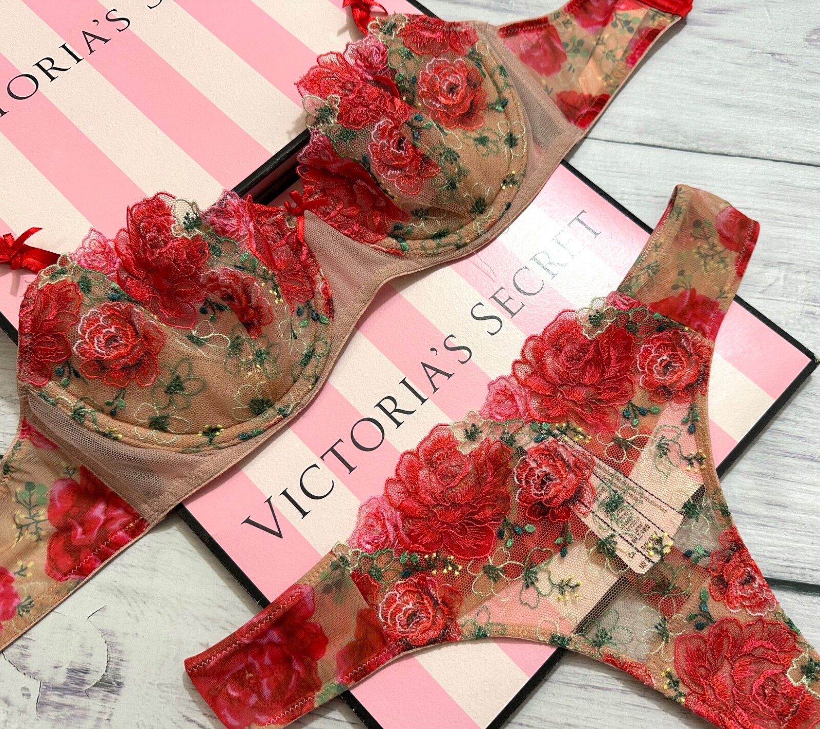 Victoria’s Secret Dream Angels Floral Embroidery Unlined Bra Thong Set Orange