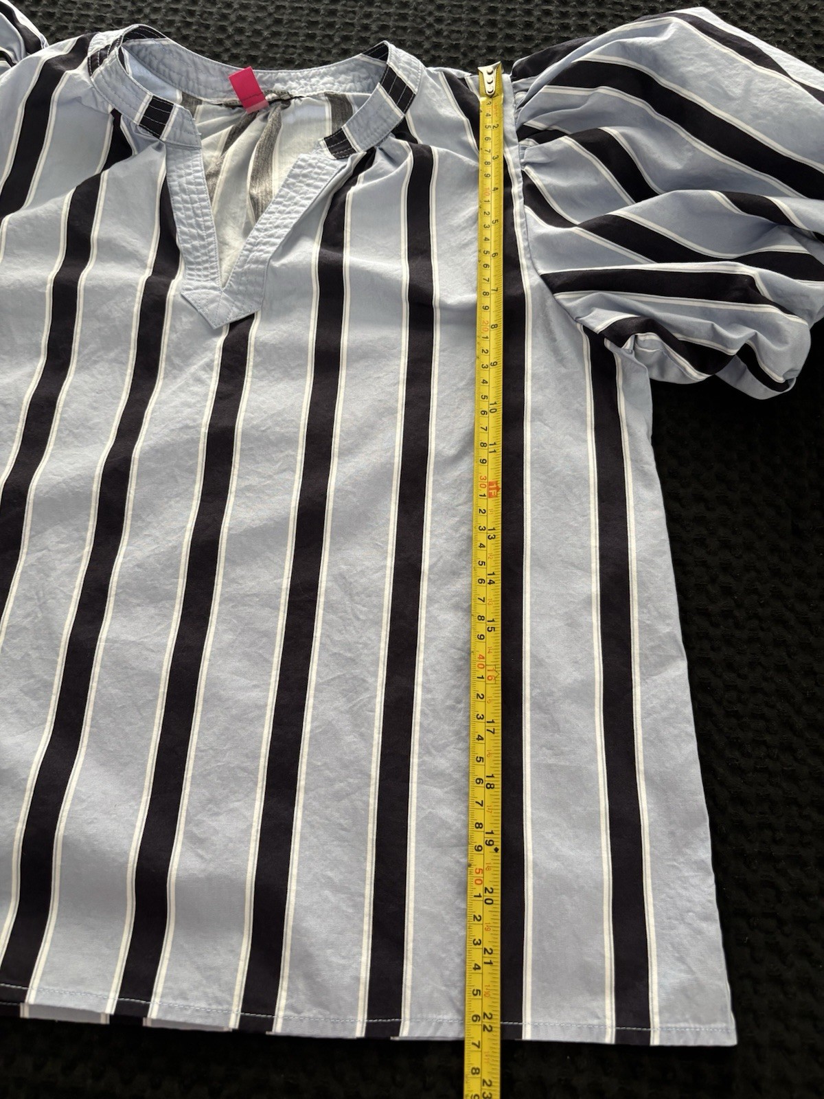 Vince Camuto Women’s M Blue Black White Striped Puff Sleeve V-Neck Blouse
