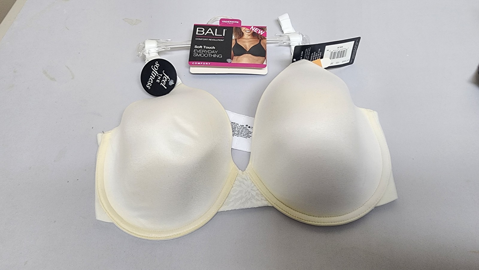 Bali Comfort Revolution Soft Touch T-Shirt Bra – White – 36DD – DF3468 – Imperf