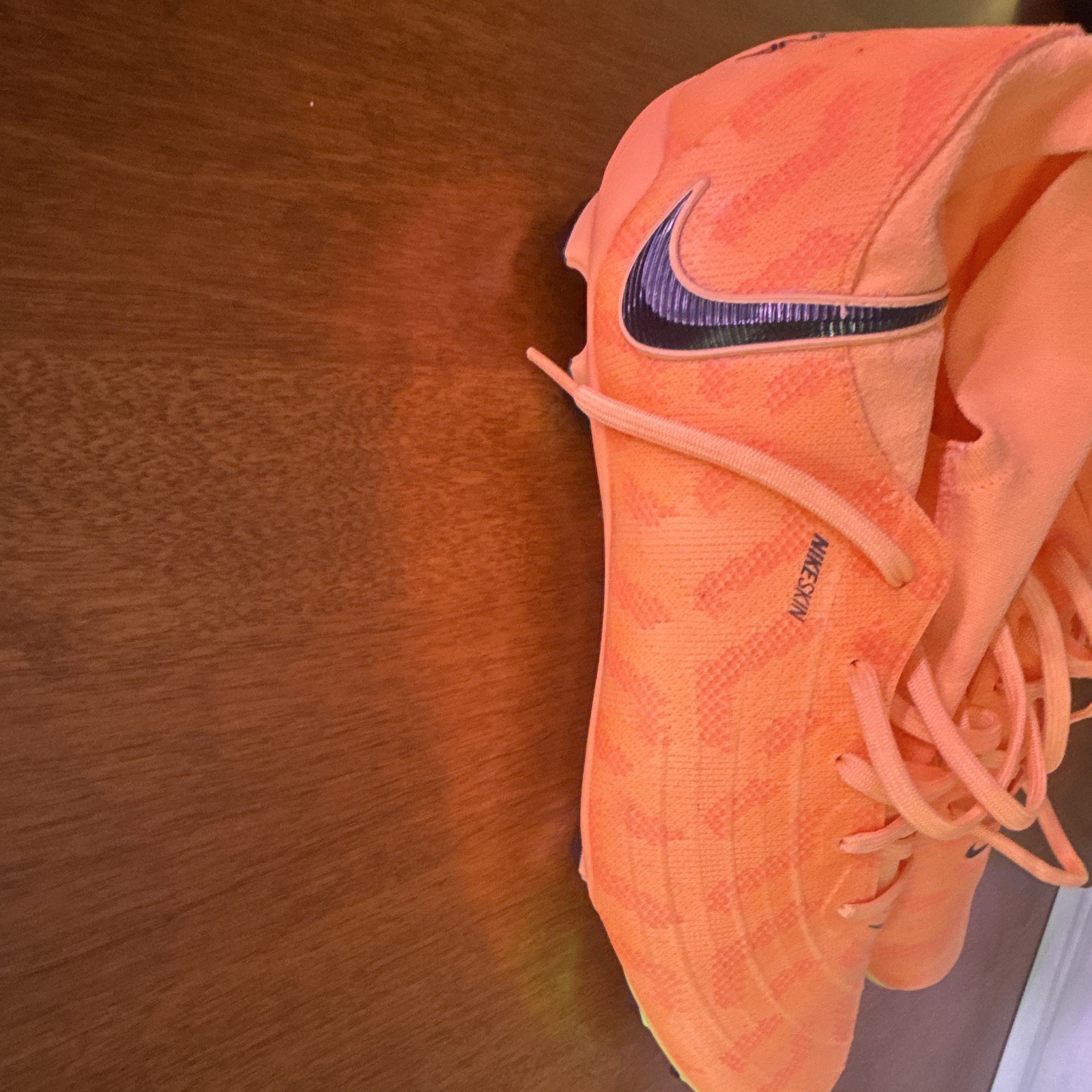 Nike Phantom Luna Men’s Mid-Top Lace-Up Orange Plastic Soccer Cleats