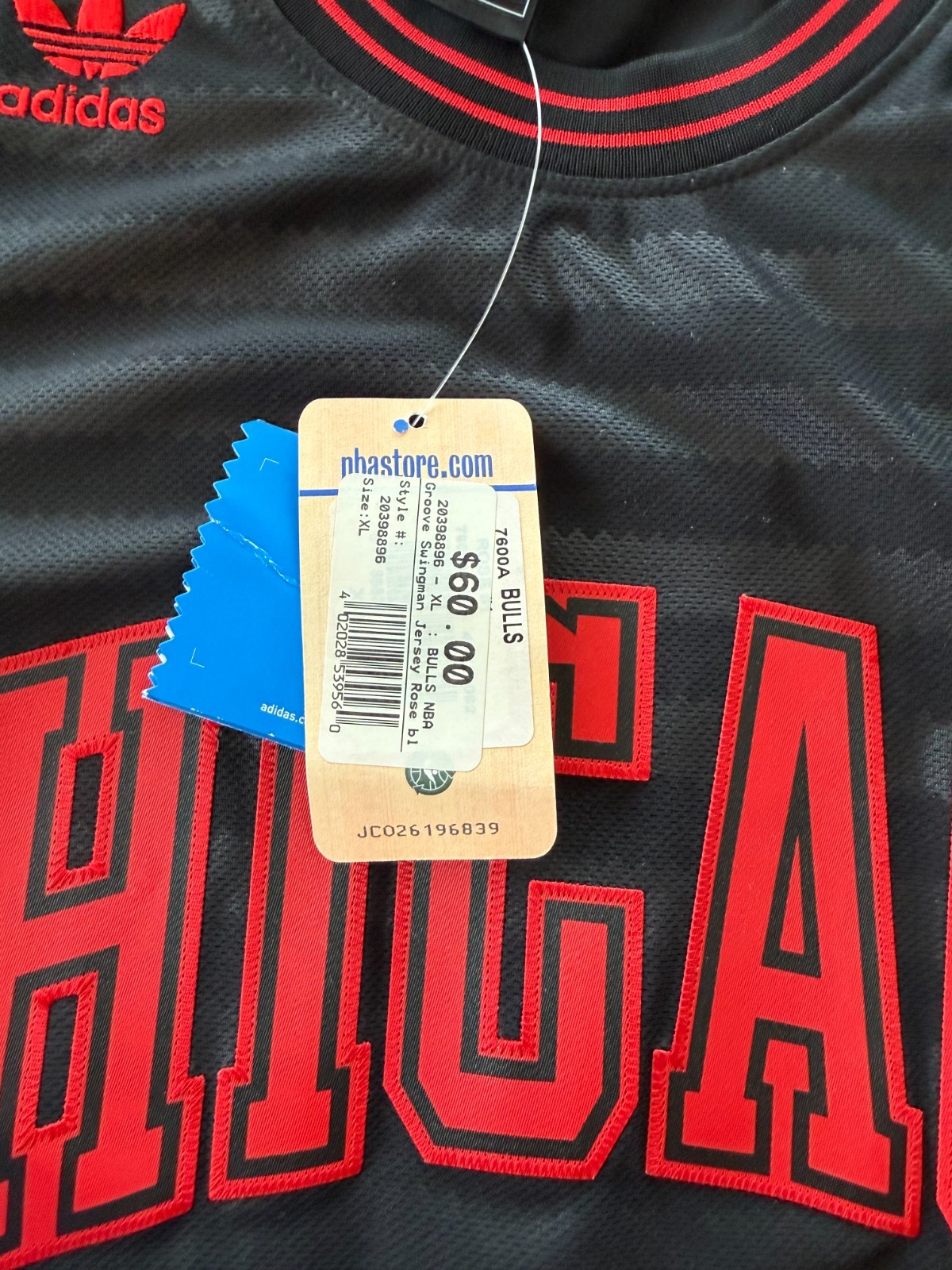 4 Bulls Basketball Jerseys Sz XL-3 used and 1 NWT