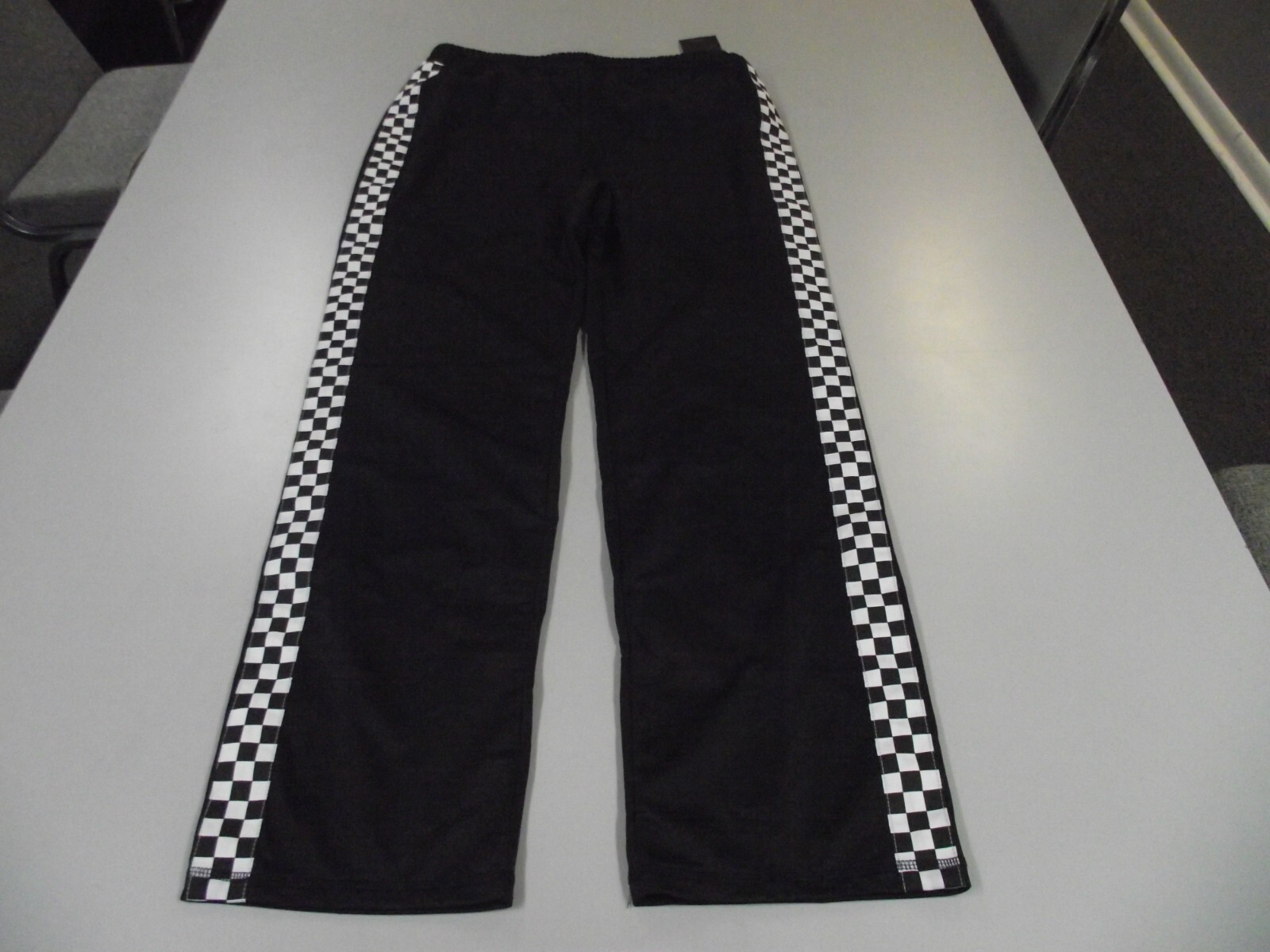 JR’S CHECKERED PANTS~ SIZE L~ NWT!