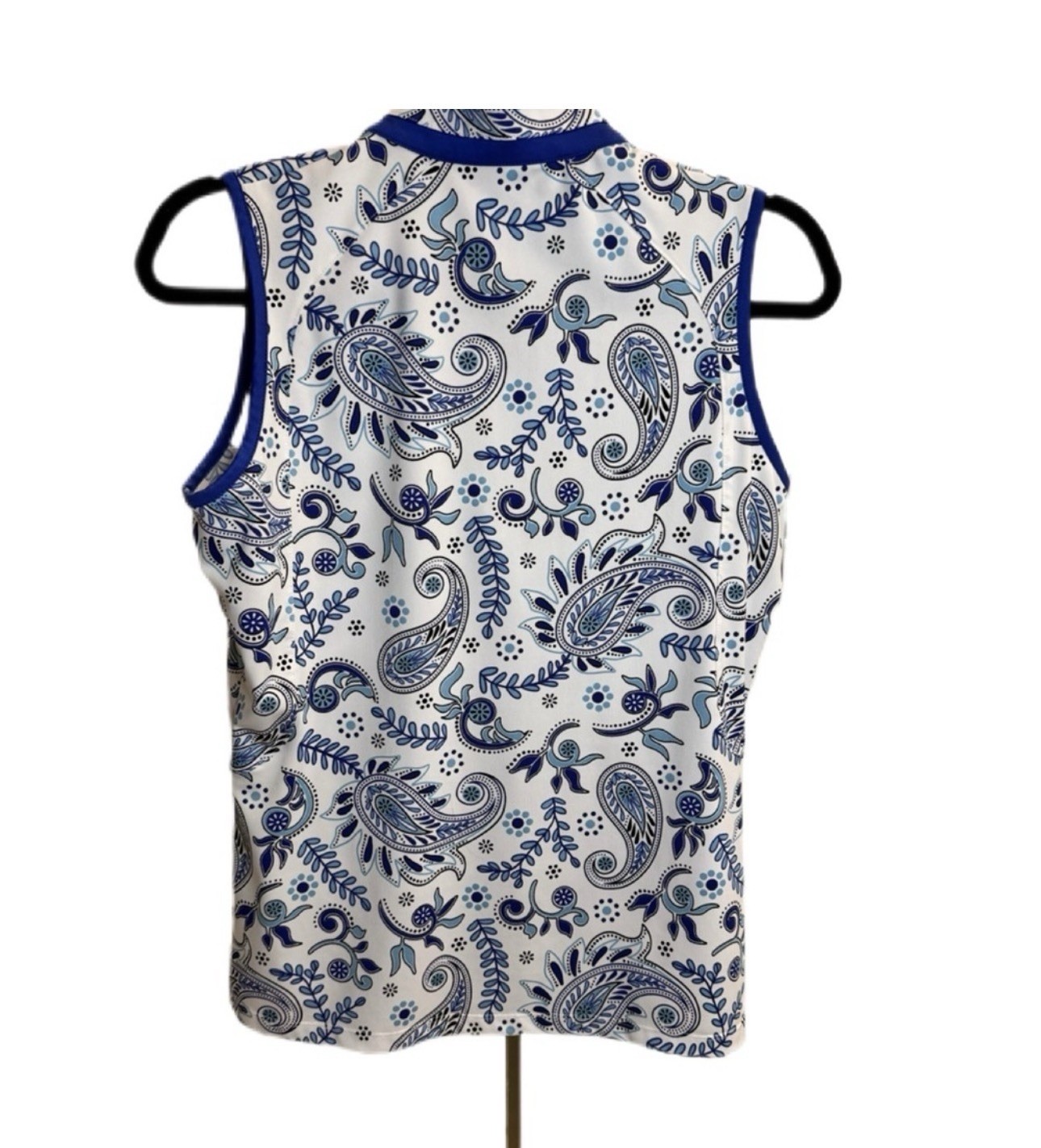 Tail Blue And White Paisley Tank Top. Size Medium