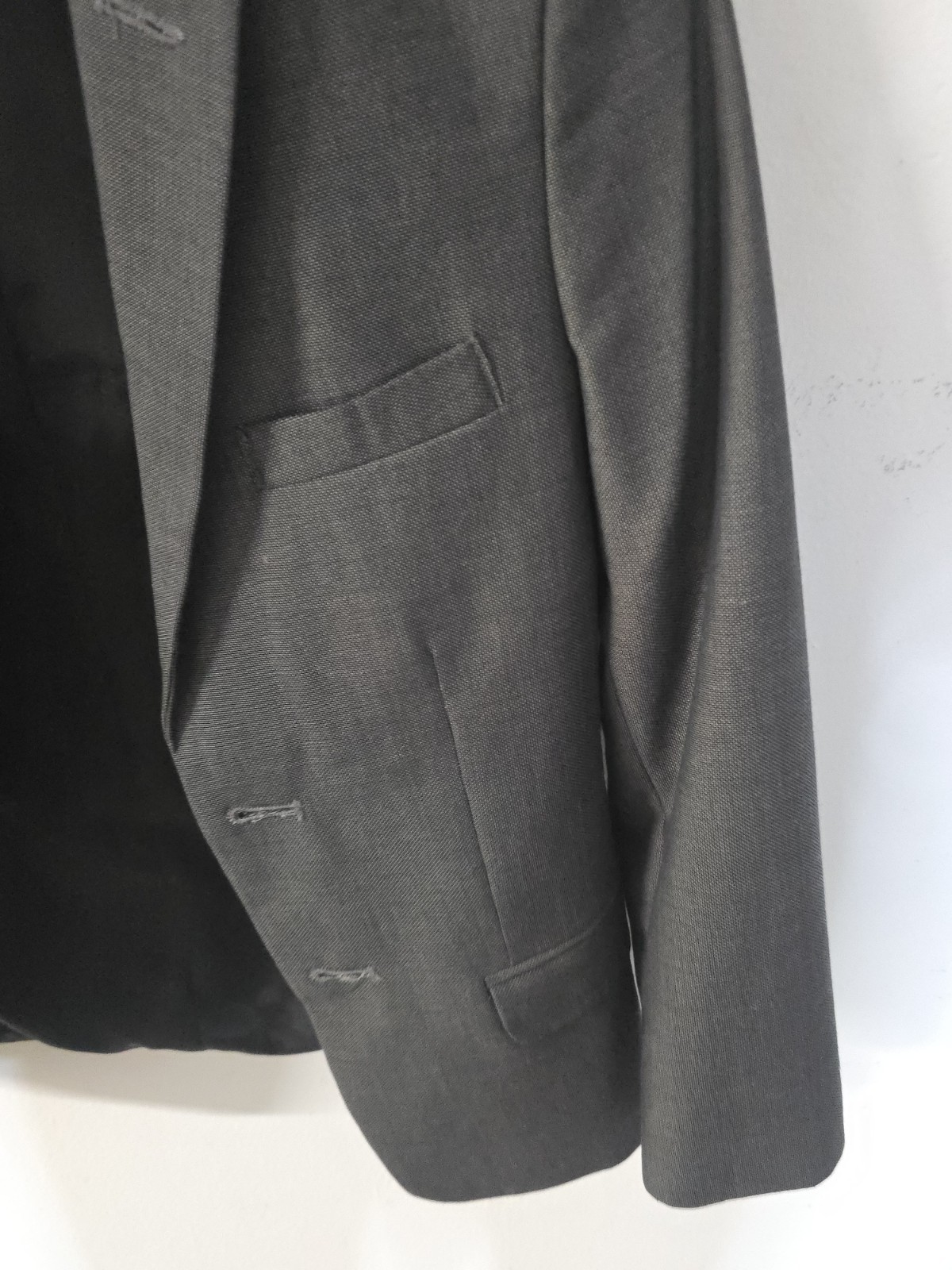 Calvin Klein Men’s Gray 2-Piece Suit 40R 2-Button Flat Front Pants 34×28