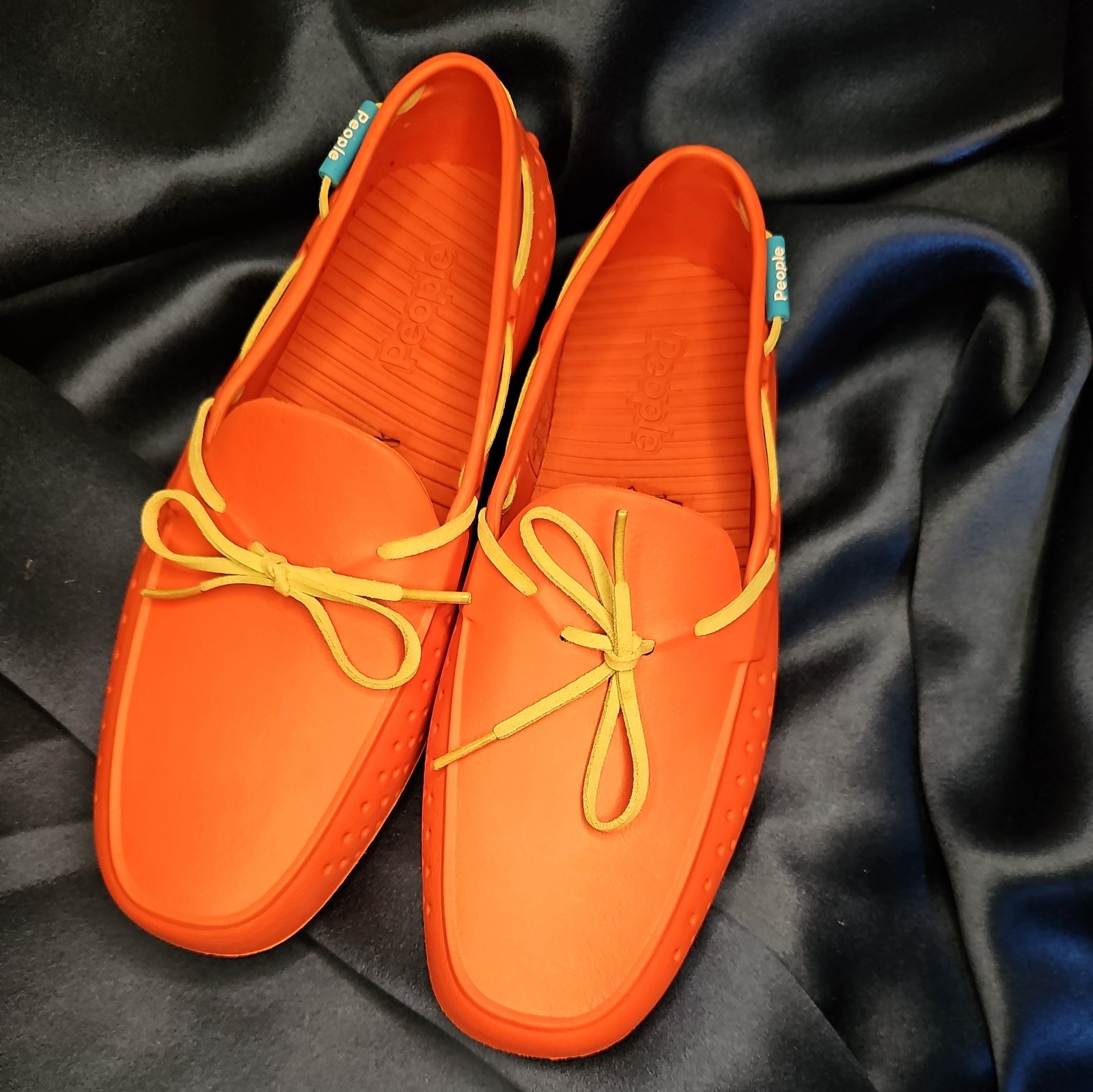 People Footwear Senna Loafers W8 M6 Tomato Red Waterproof Gorpcore Travel Shoes