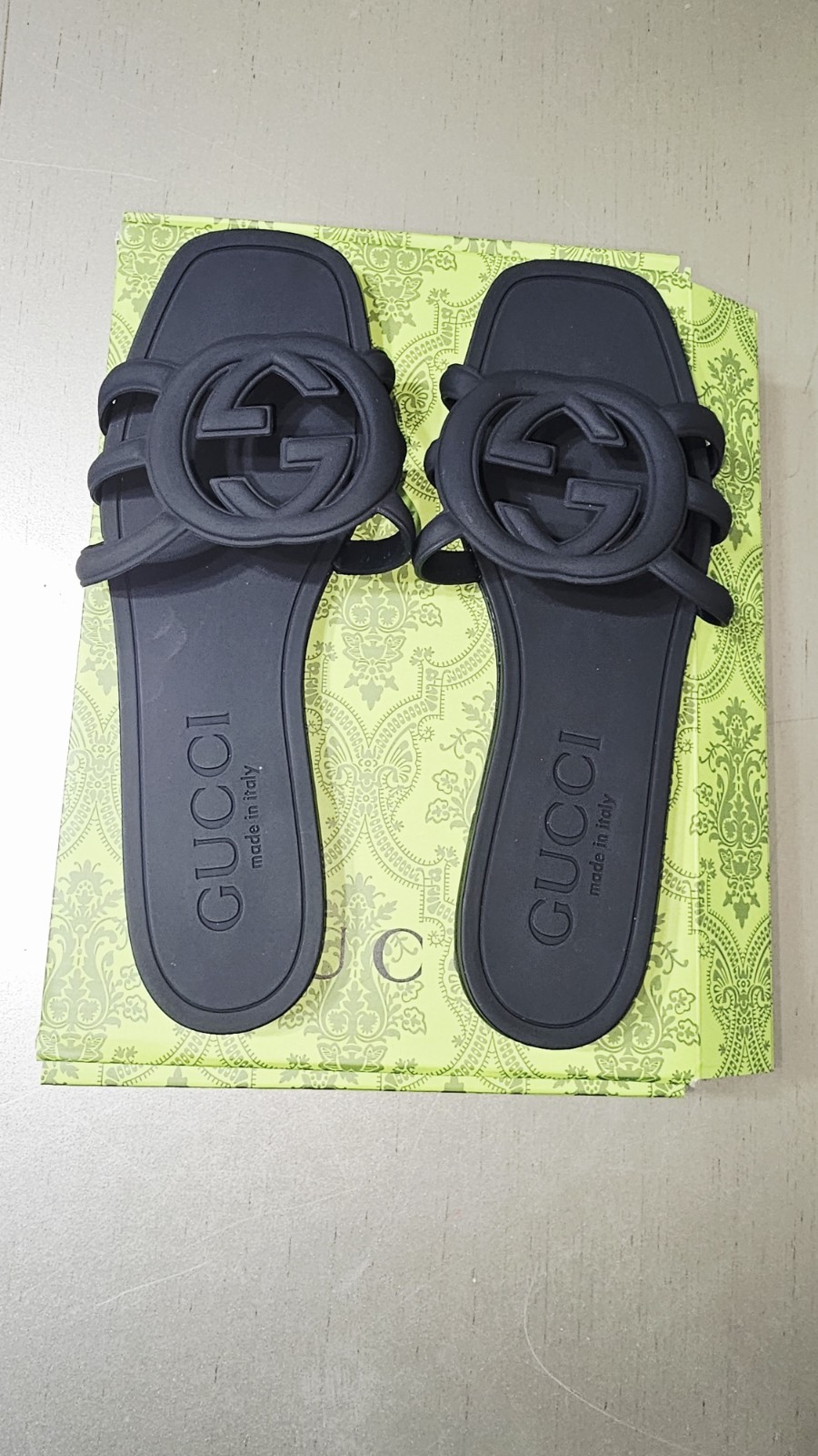 Gucci Women’s Black Rubber Slides Size 8
