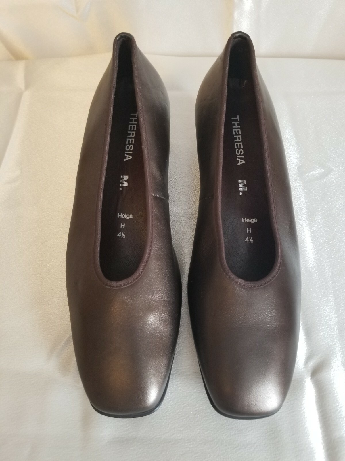 Theresia M Bronze Leather Women Shoes. Size. US 6.5, Euro 37.5, UK 4.5. Width M