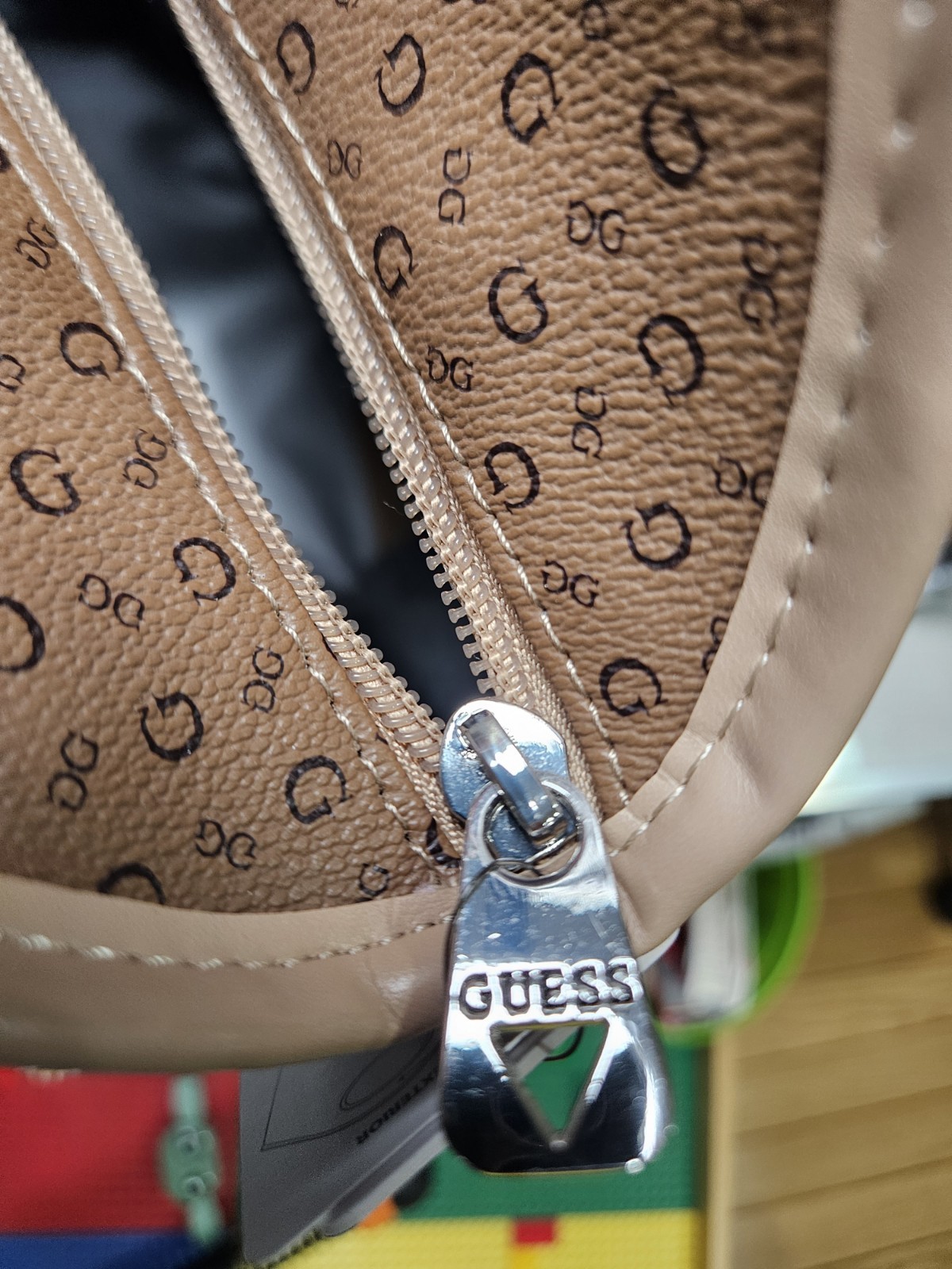 Guess NEW Insulated Lux Lunch Picnic Tote Bag Burnaby TRAVEL Cocoa Mo.RCK9834081