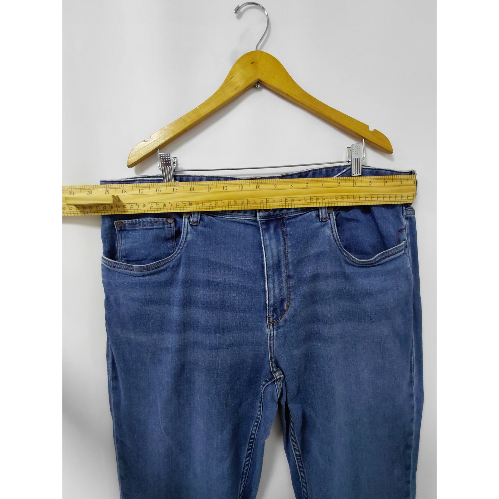 Tommy Bahama Blue Denim Jeans Mid (10-12 in) Classic Men