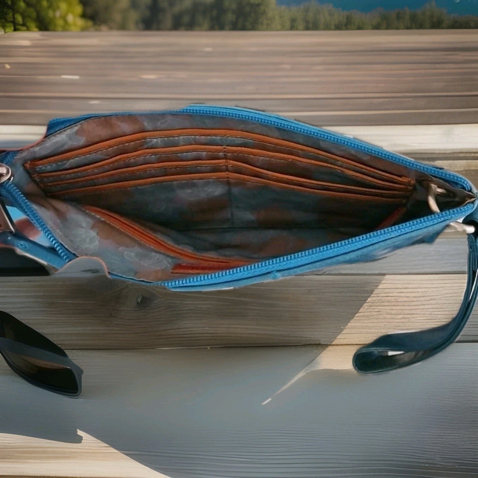 Women’s Hobo Vida Leather Wristlet Clutch Purse, Tranquil Blue READ