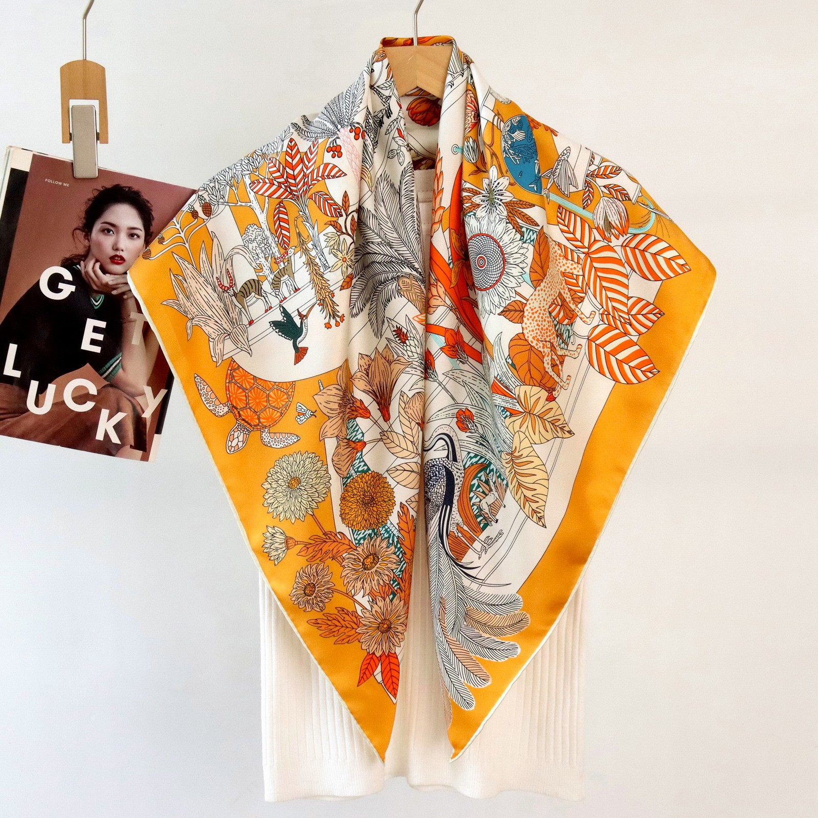 100% Mulberry Silk Twill Scarf 34.6″×34.6″ Hand Rolled Hem
