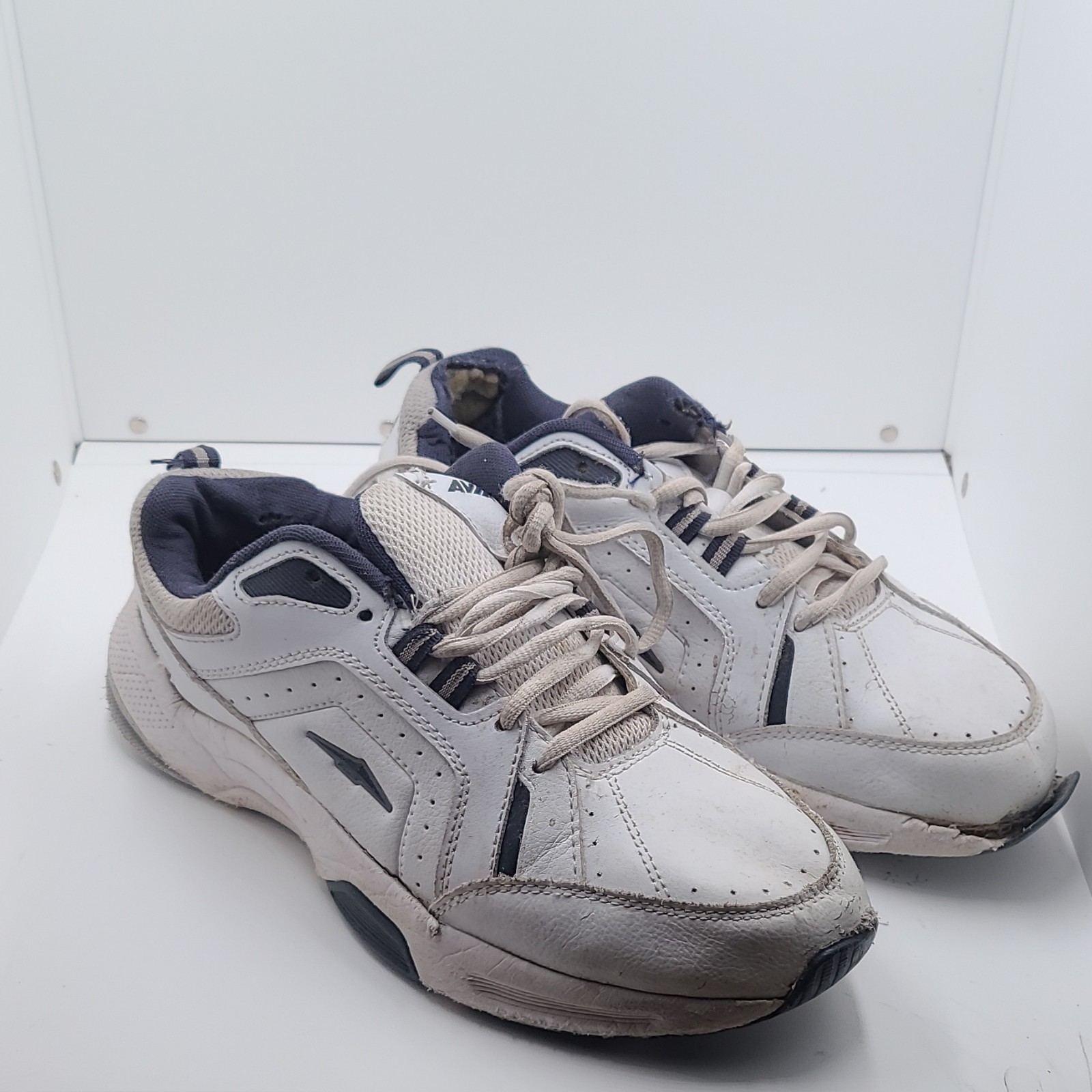 Avia Men’s Low Top White/Navy Lace-Up Solid Athletic Sneakers
