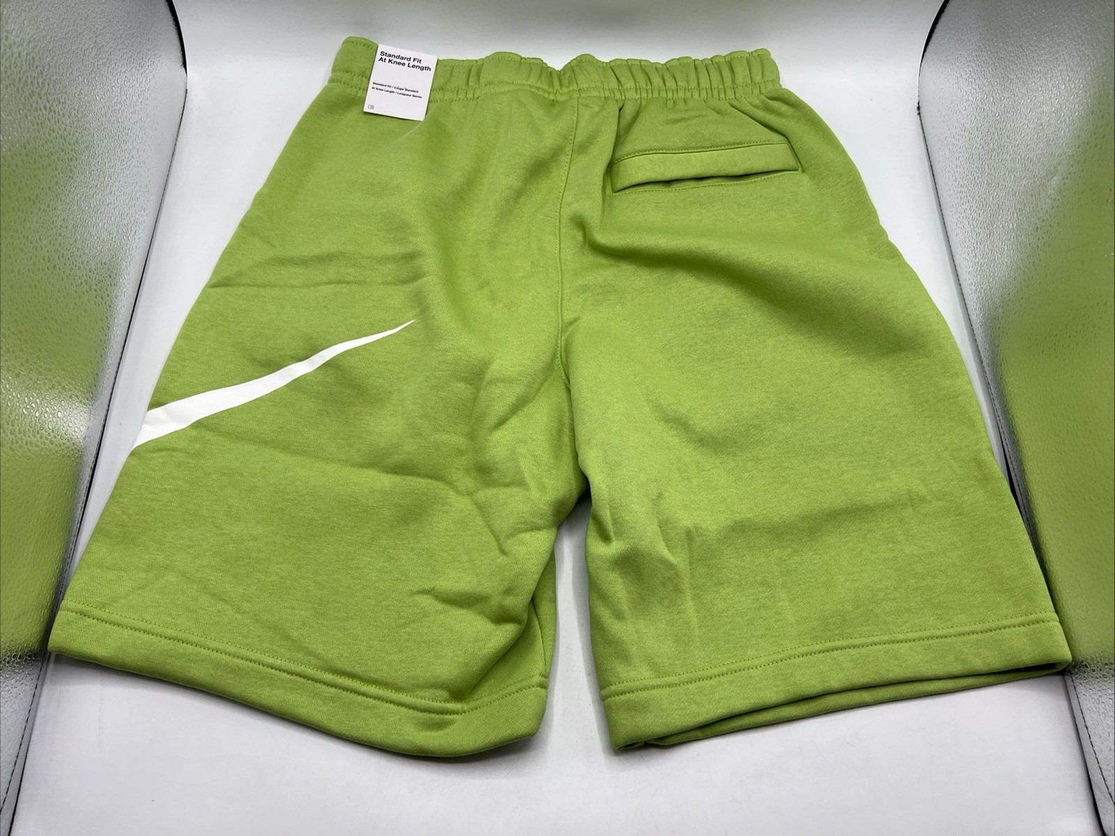 Nike Sportswear Fleece Shorts Men’s Size S Vivid Green Knee Length Shorts New