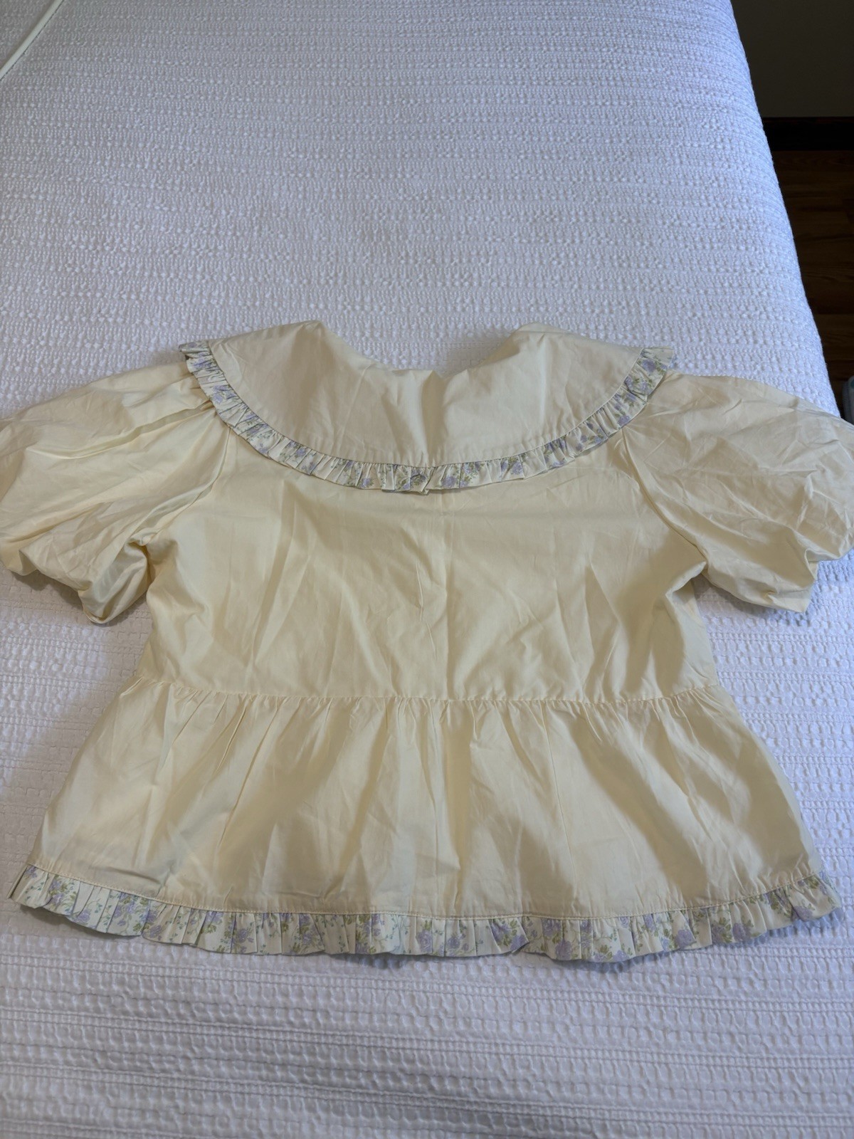&merci NWT Medium Peter Pan Collar Puff Sleeve Babydoll Top Cream Floral