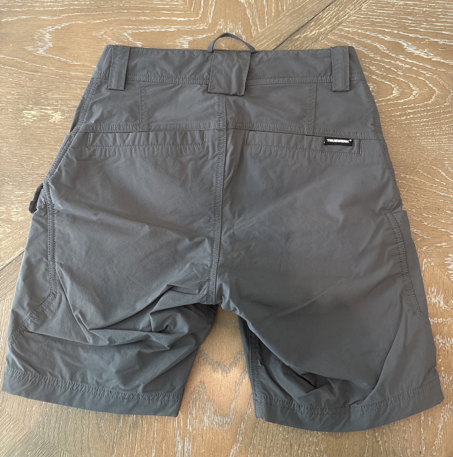 TRUEWERK Women’s Shorts Pockets Olive Green Size 2