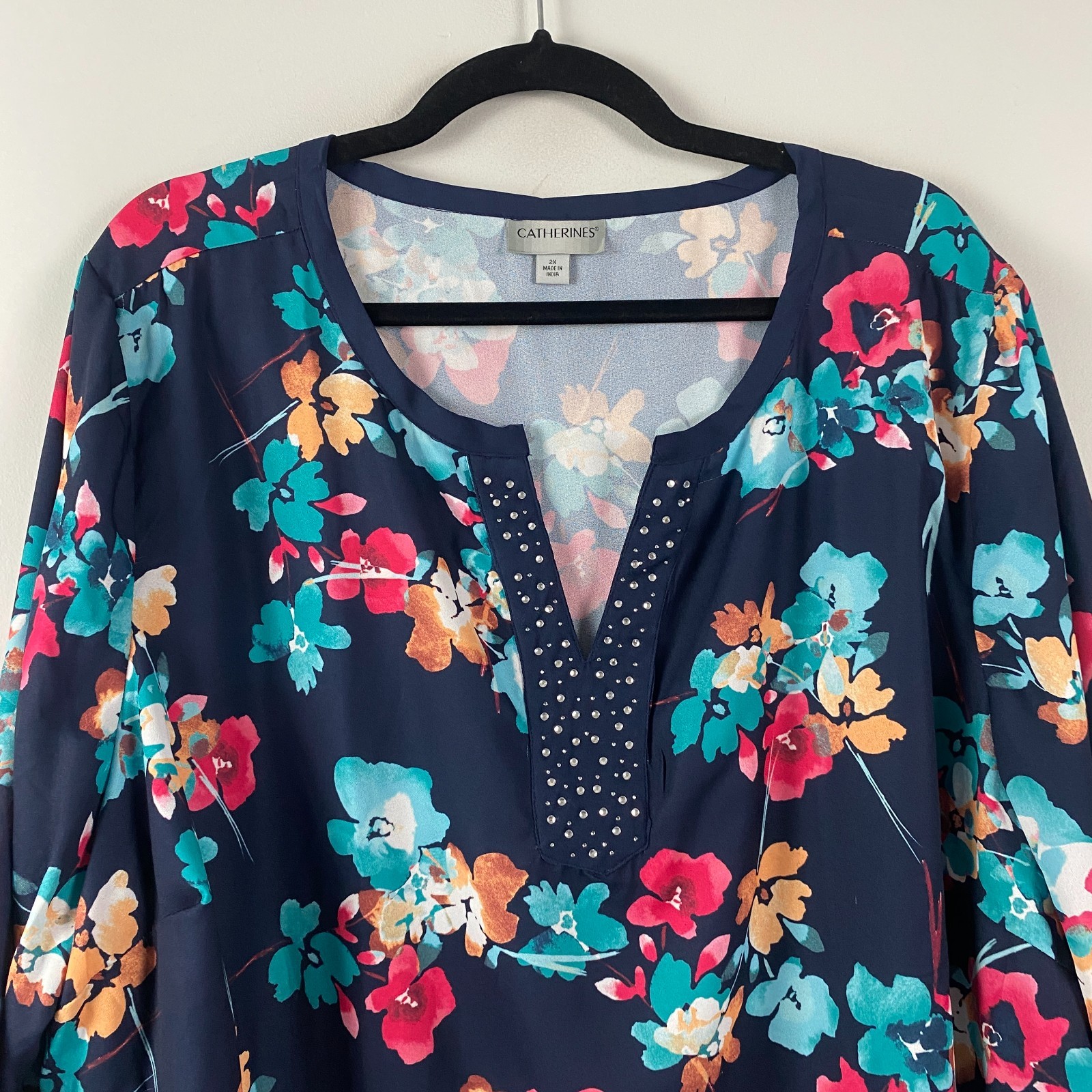 Catherines Embellished 3/4 Sleeves Floral Tunic Size 2X Split Neck Pullover