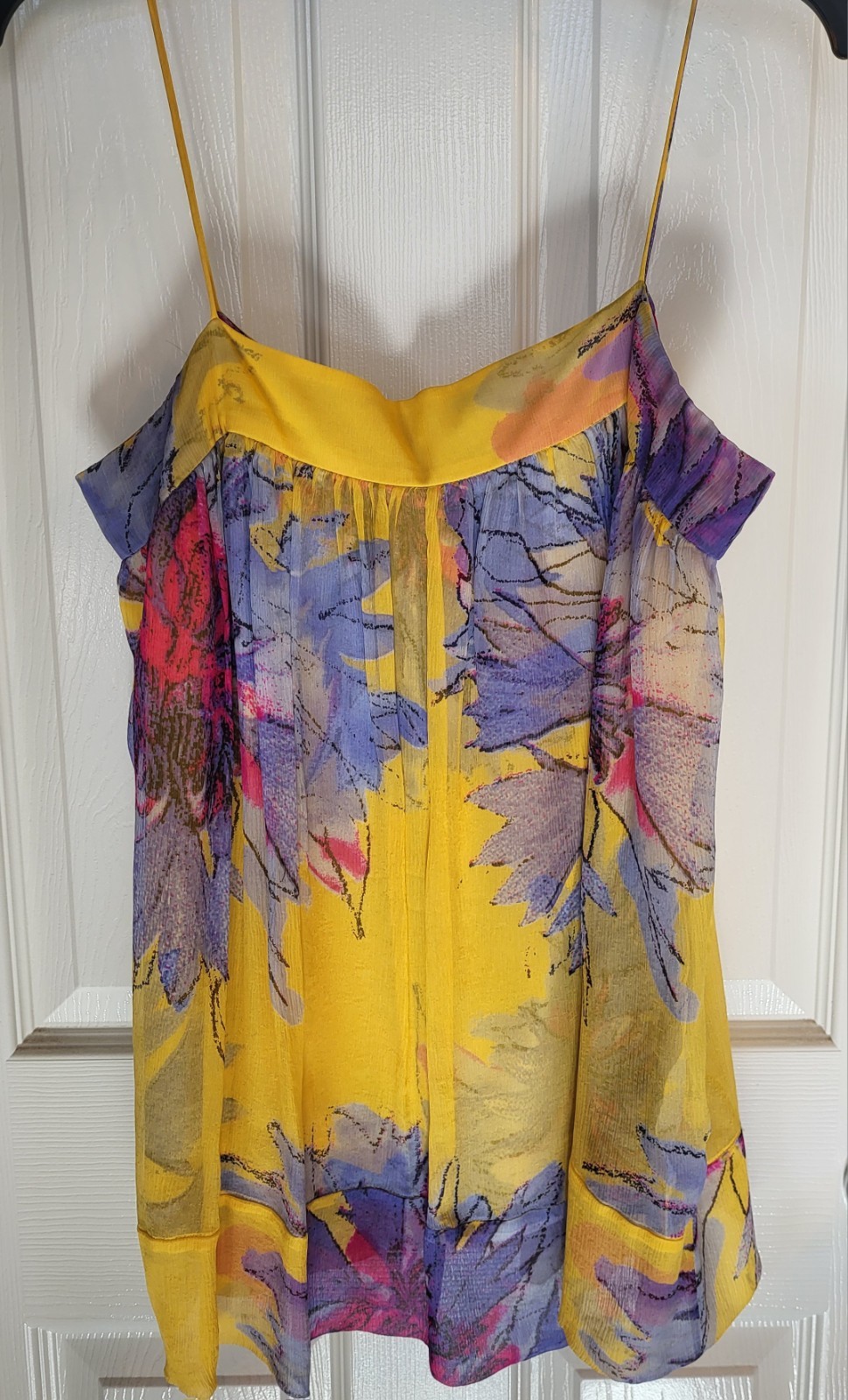 Diane von Furstenberg Yellow floral silk spaghetti strap top 100% silk size 10