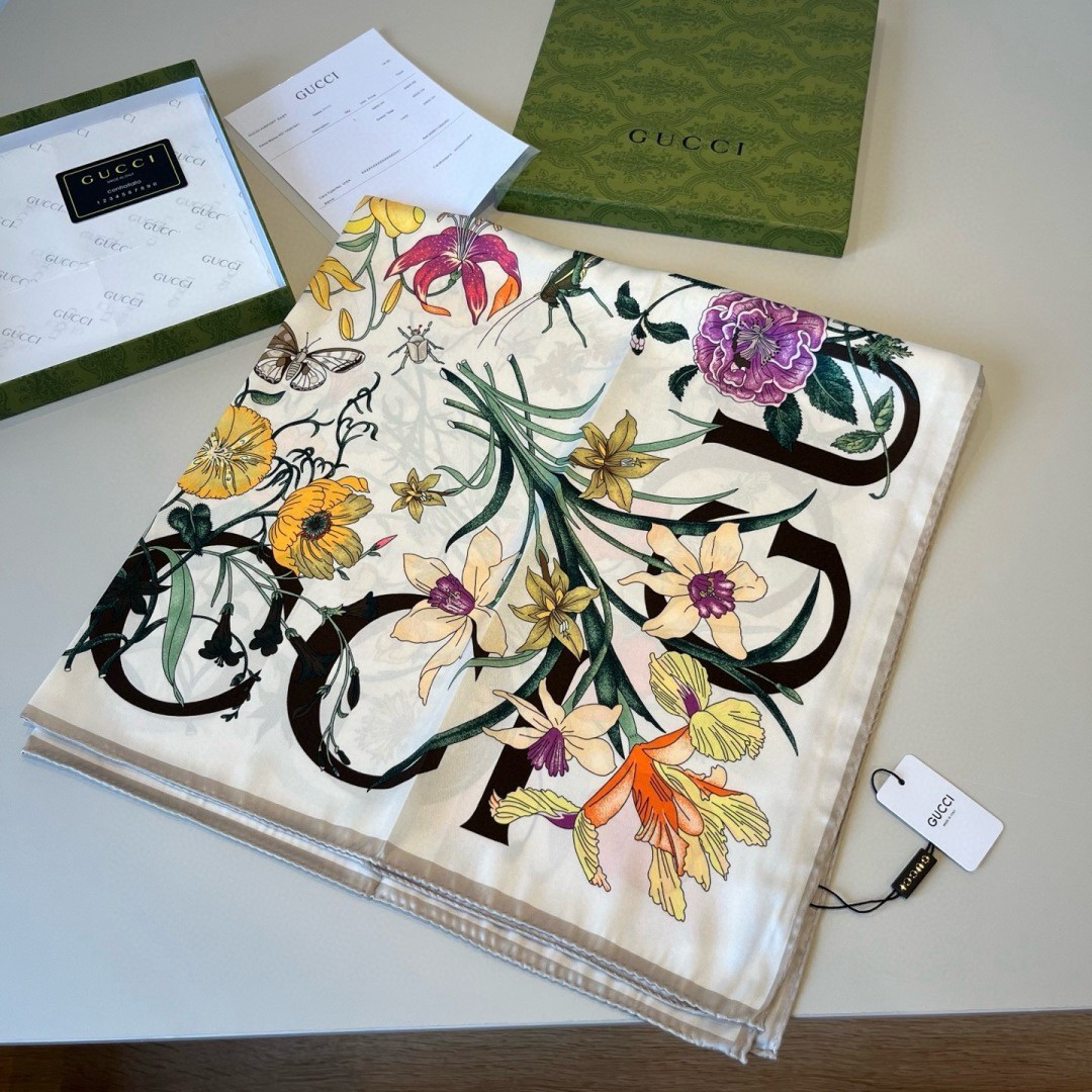 Gucci Floral Patterns silk Scarf Shawl