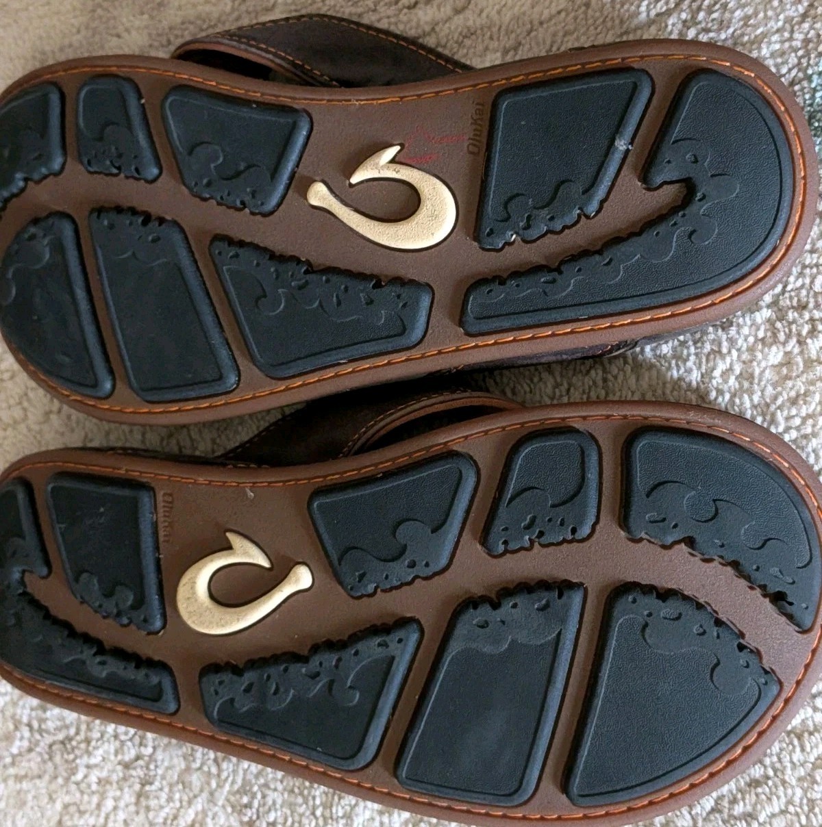 OluKai Nui Mens US 10 EU 43 Sandals Brown Leather Flip-Flops Thongs Beach