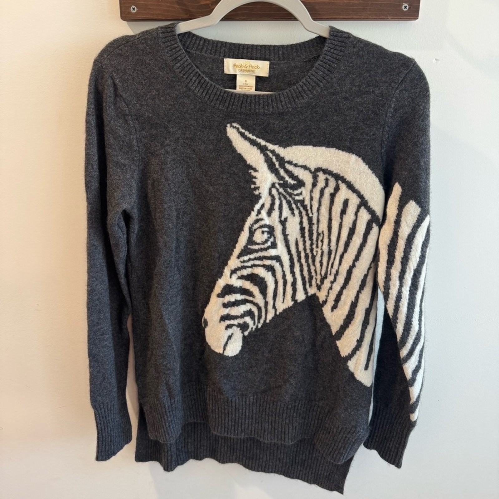 Peck & Peck 2 Ply 100% Cashmere Gray Zebra Sweater Small