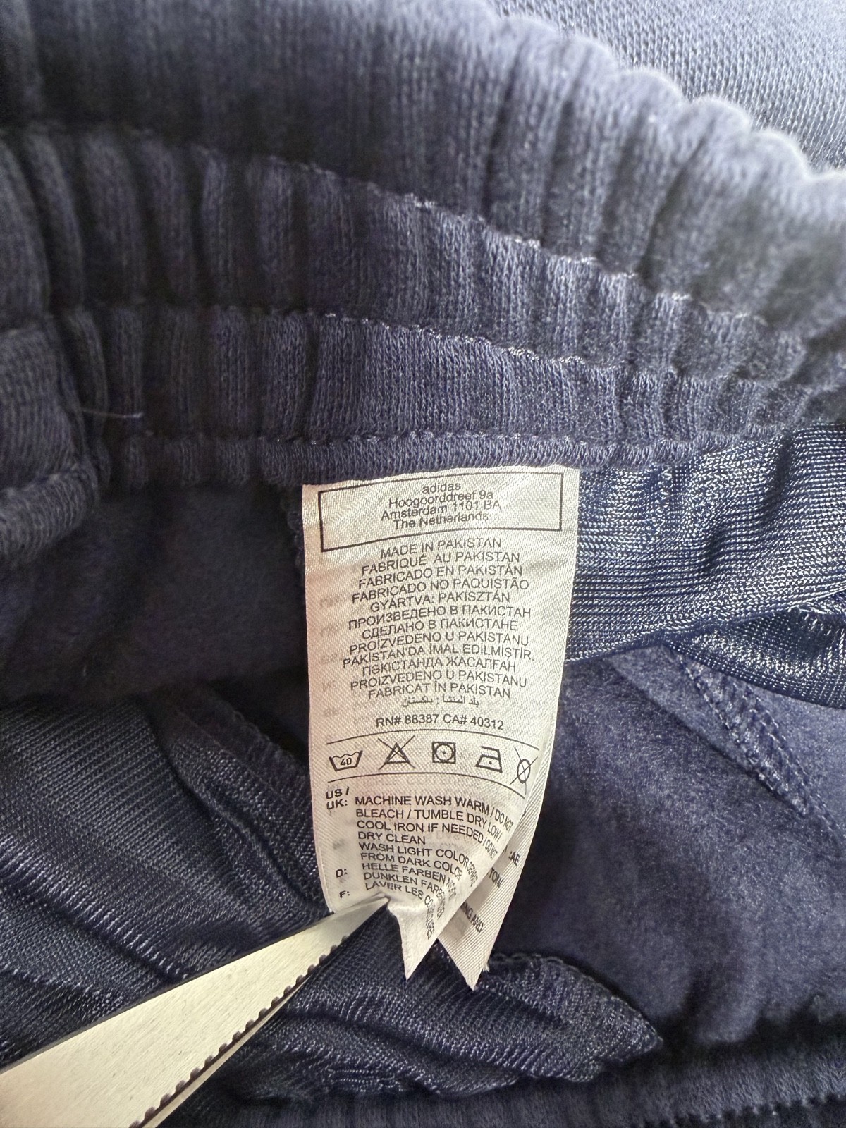 NWT Adidas Men’s Essentials Feel Cozy Cargo Joggers Navy Blue Large Regular fit