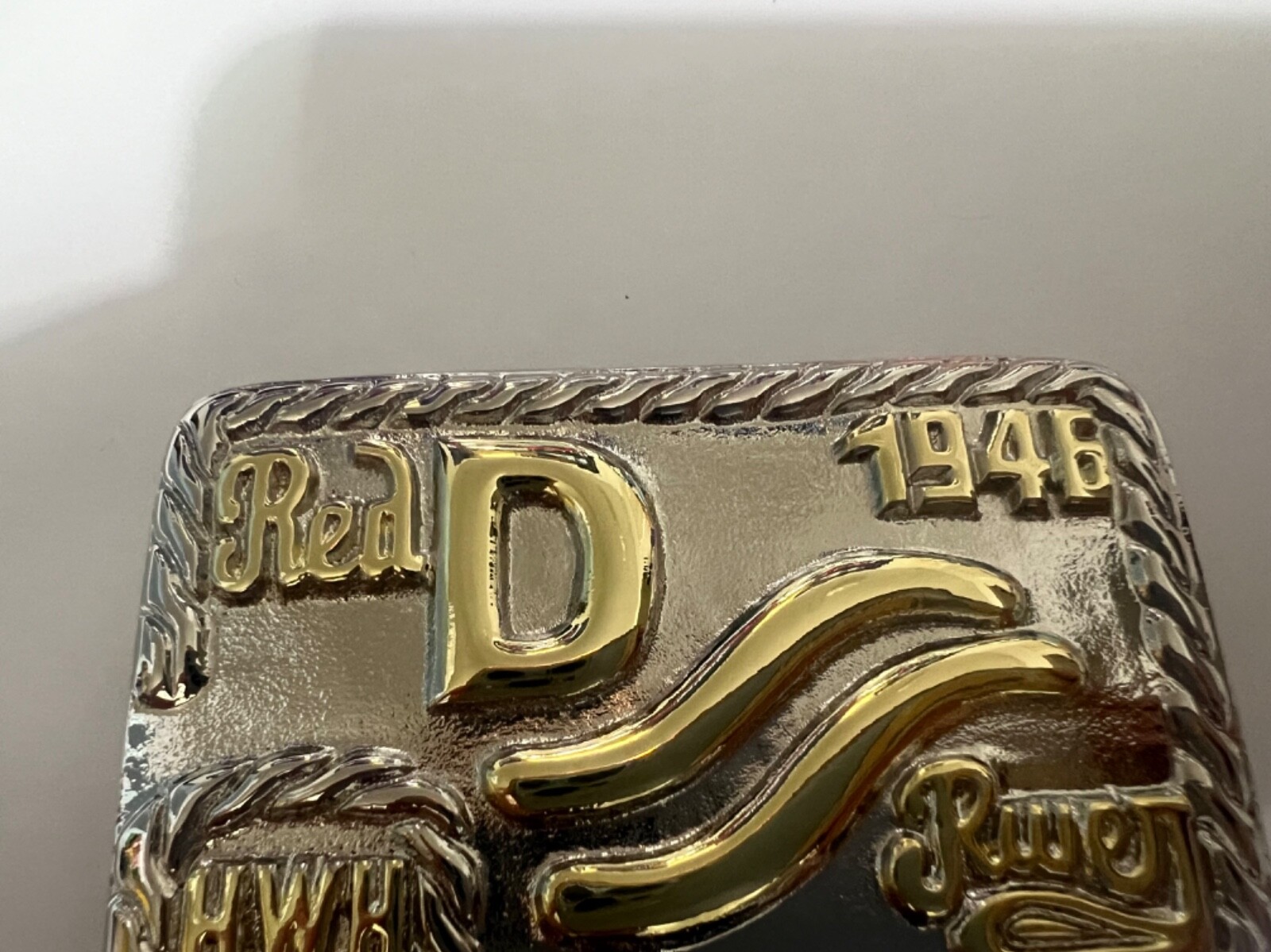 John Wayne Gold/Nickel Red River D Belt Buckle 1946 Movie Westerns Howard Hawks