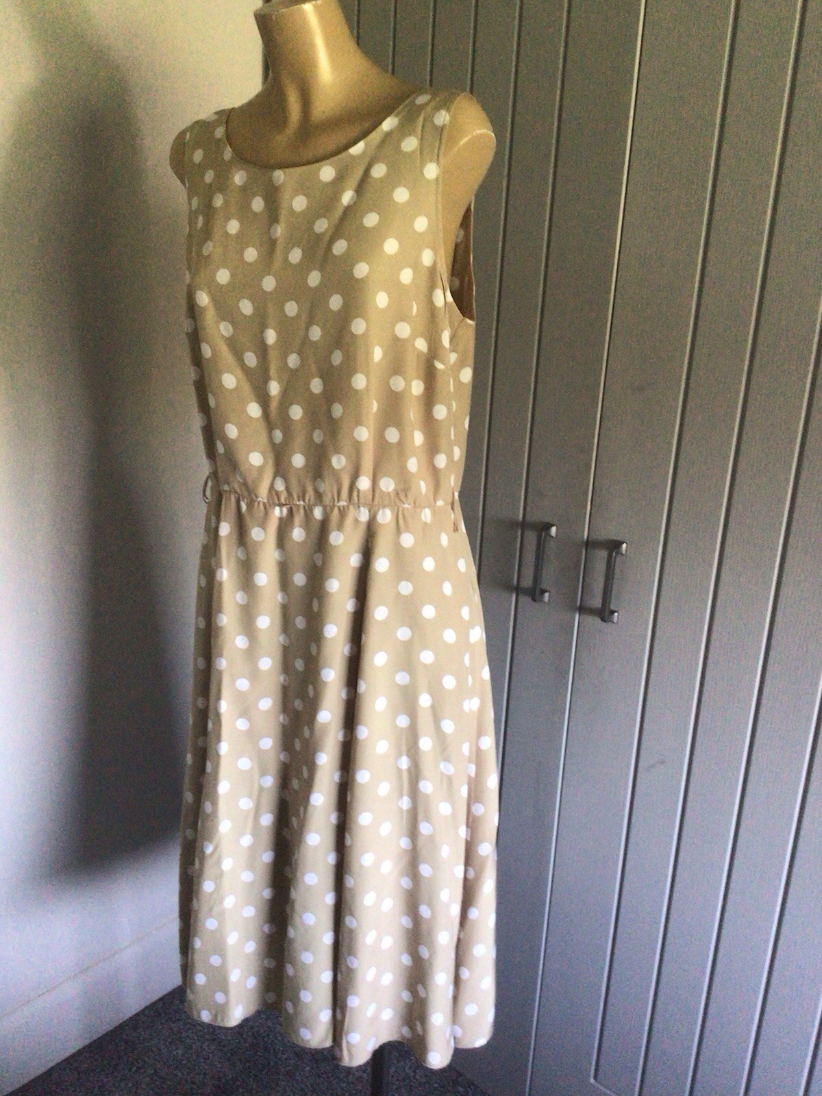 Ladies Classic Day Dress UK 14/16 Scoop Neck Sleeveless 43” L By St Michael M&S