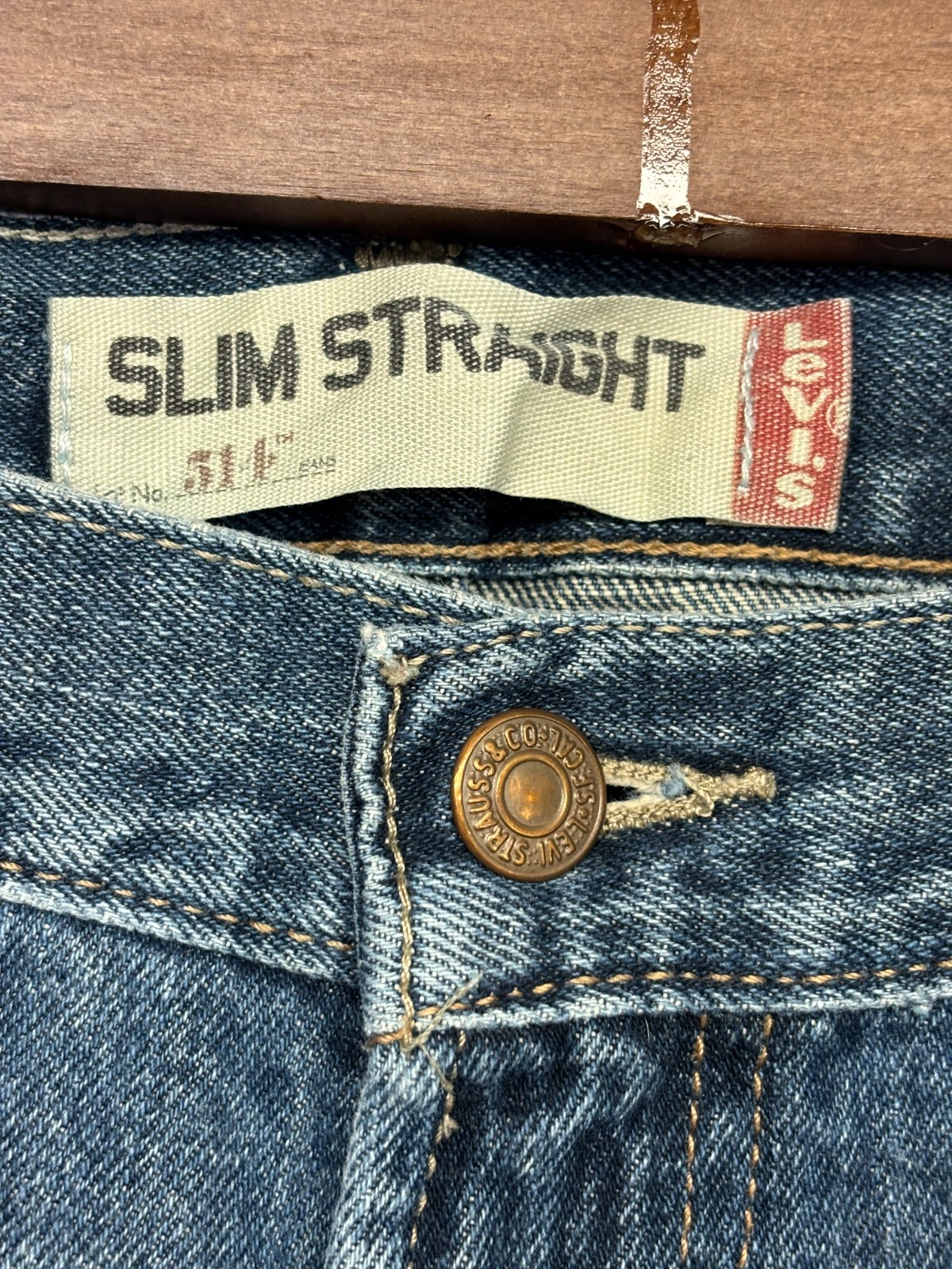 Levi’s 514 Jeans Mens Blue Denim Medium Wash Slim Straight Leg 5-Pockets 38×32