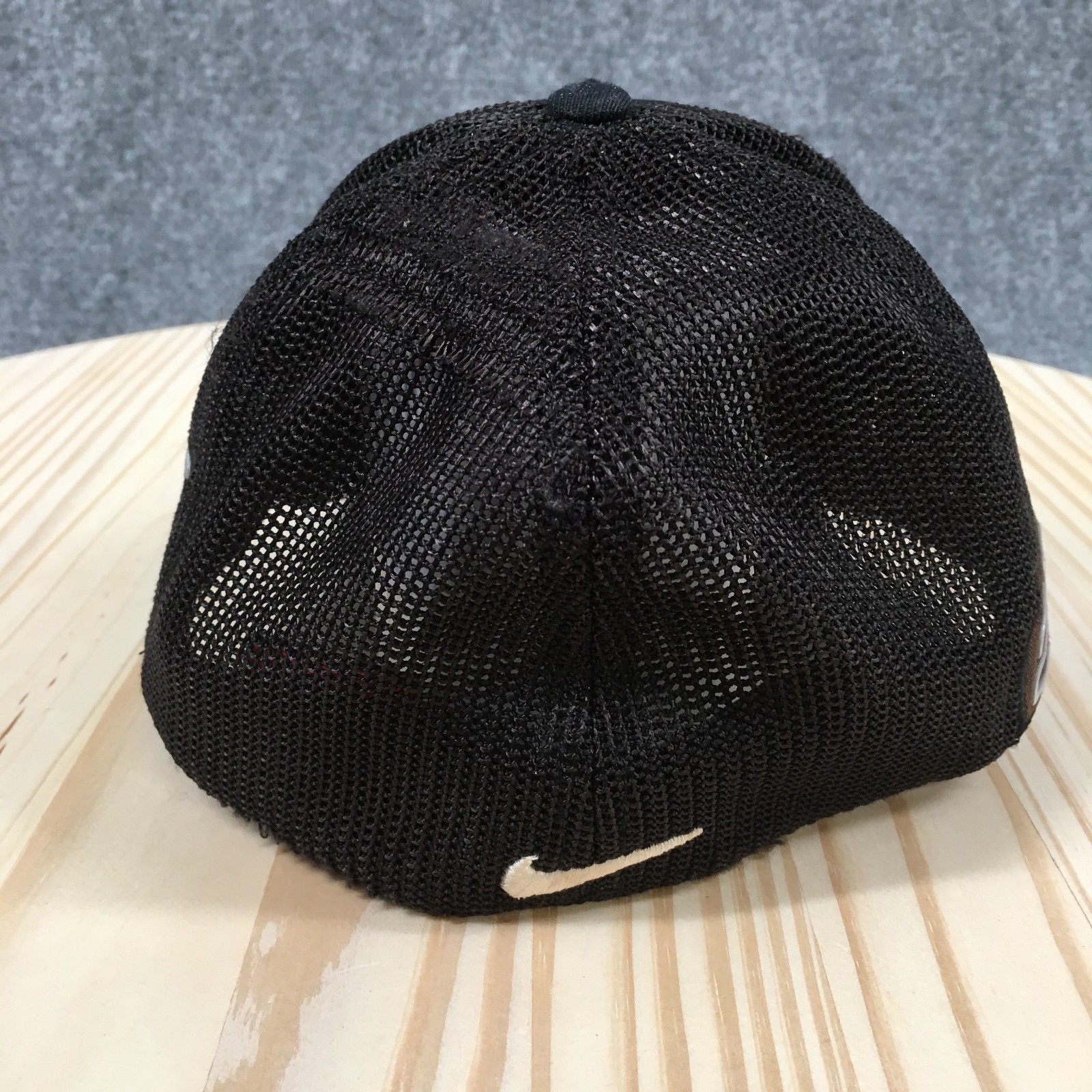 Nike Golf Cap Unisex One Size Adjustable Curved Brim Mesh Back Embroidered Black