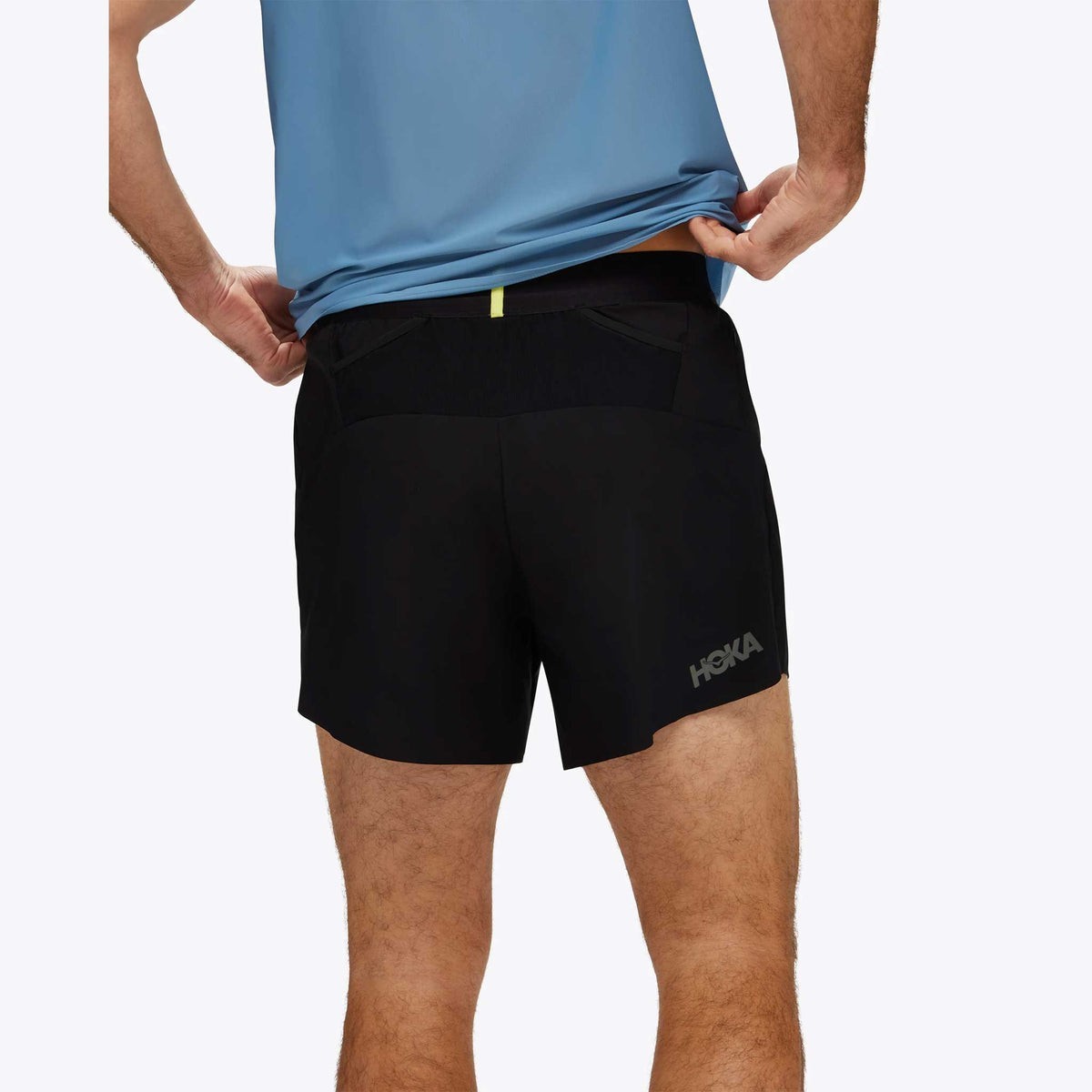 $68 HOKA Men’s Glide Short with Brief 5″ – 1151077 -Black – Large -New With Tag