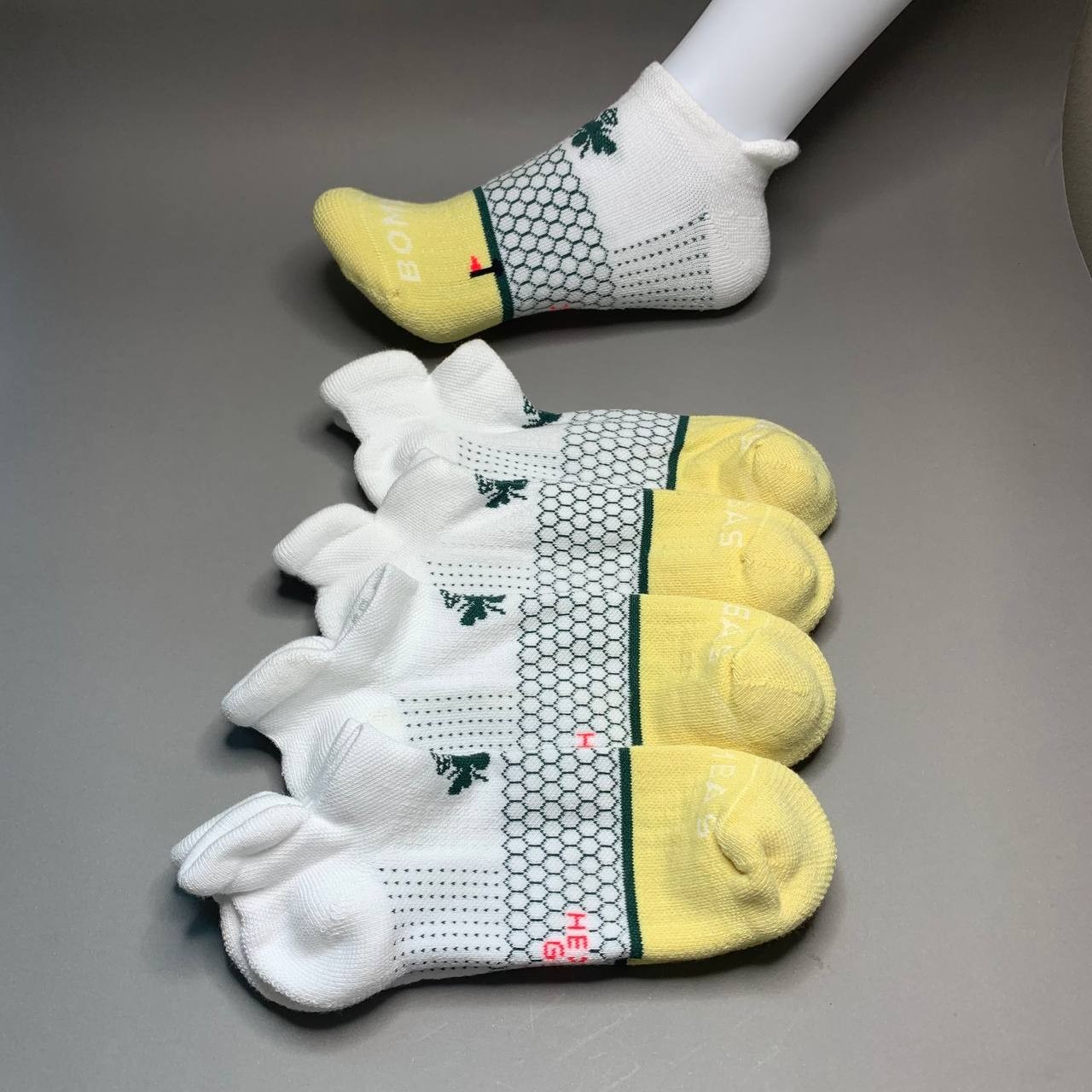 Bombas Women’s Ankle Socks 4 Pair Pack White Yellow Golf Palm Tree Size M Medium