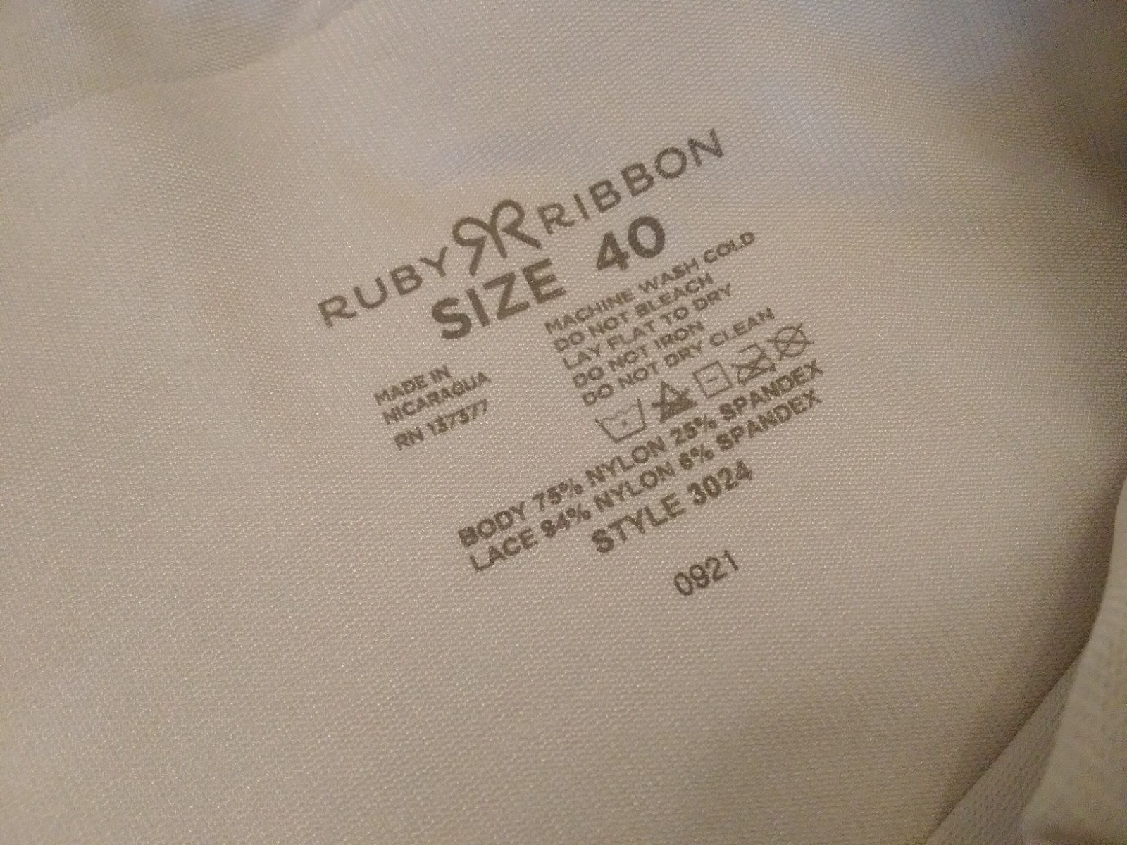 Ruby Ribbon Cami Shapewear Tank Top White Convertible SZ 40 Style 3024