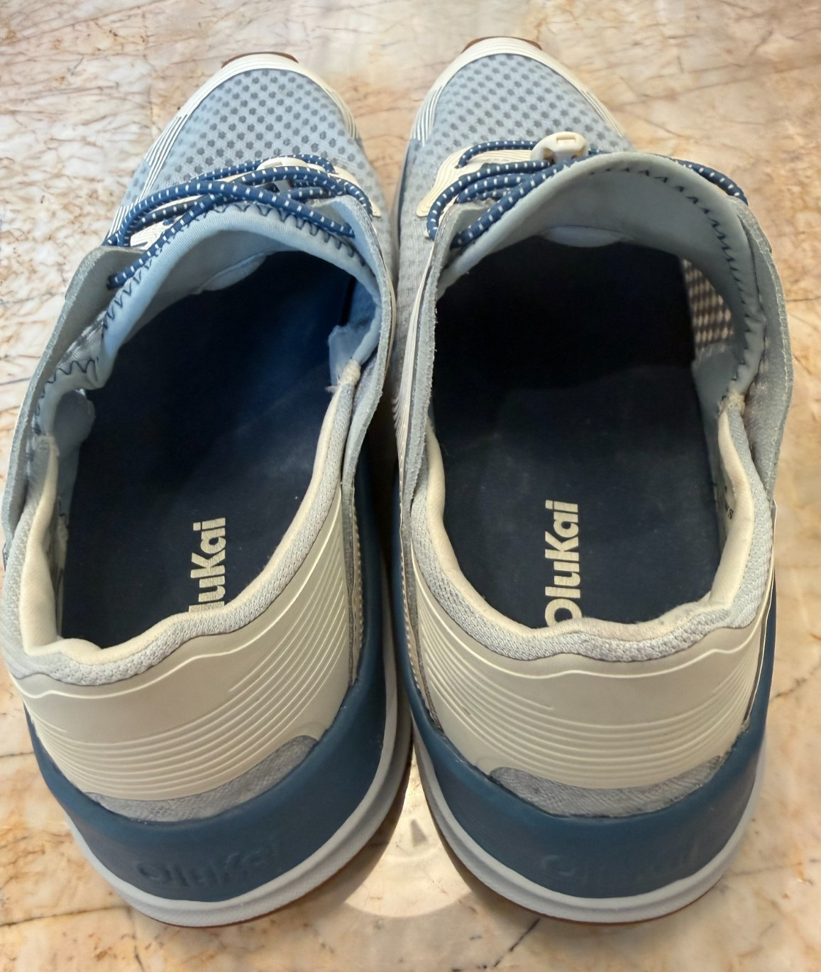 OluKai Ahi Men’s Sneaker Size 8 Storm Grey Trench Blue Gum NWOT Worn 3x