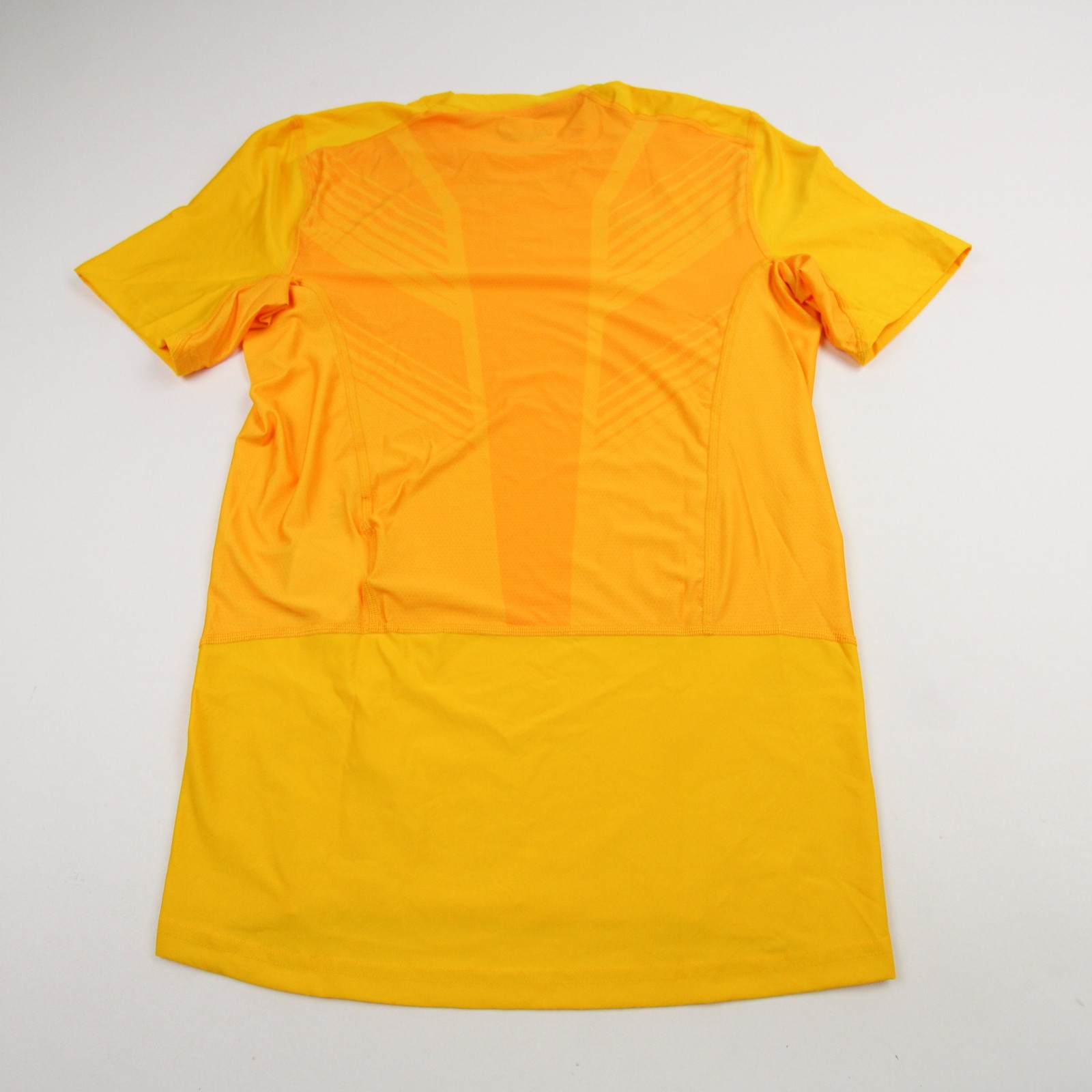 Under Armour Short Sleeve Shirt Men’s Gold New with Tags Multiple Sizes