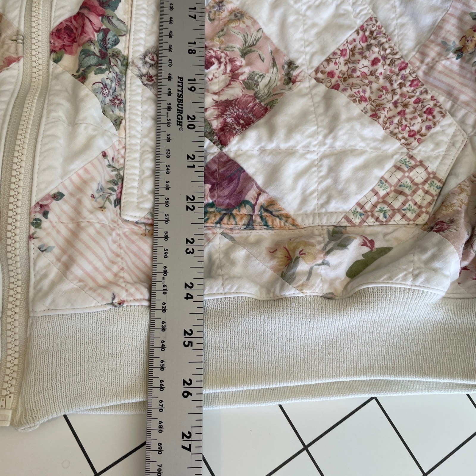 Vintage Victorian Hearts Bev Schultz Quilted Patchwork Floral Bomber Jacket S